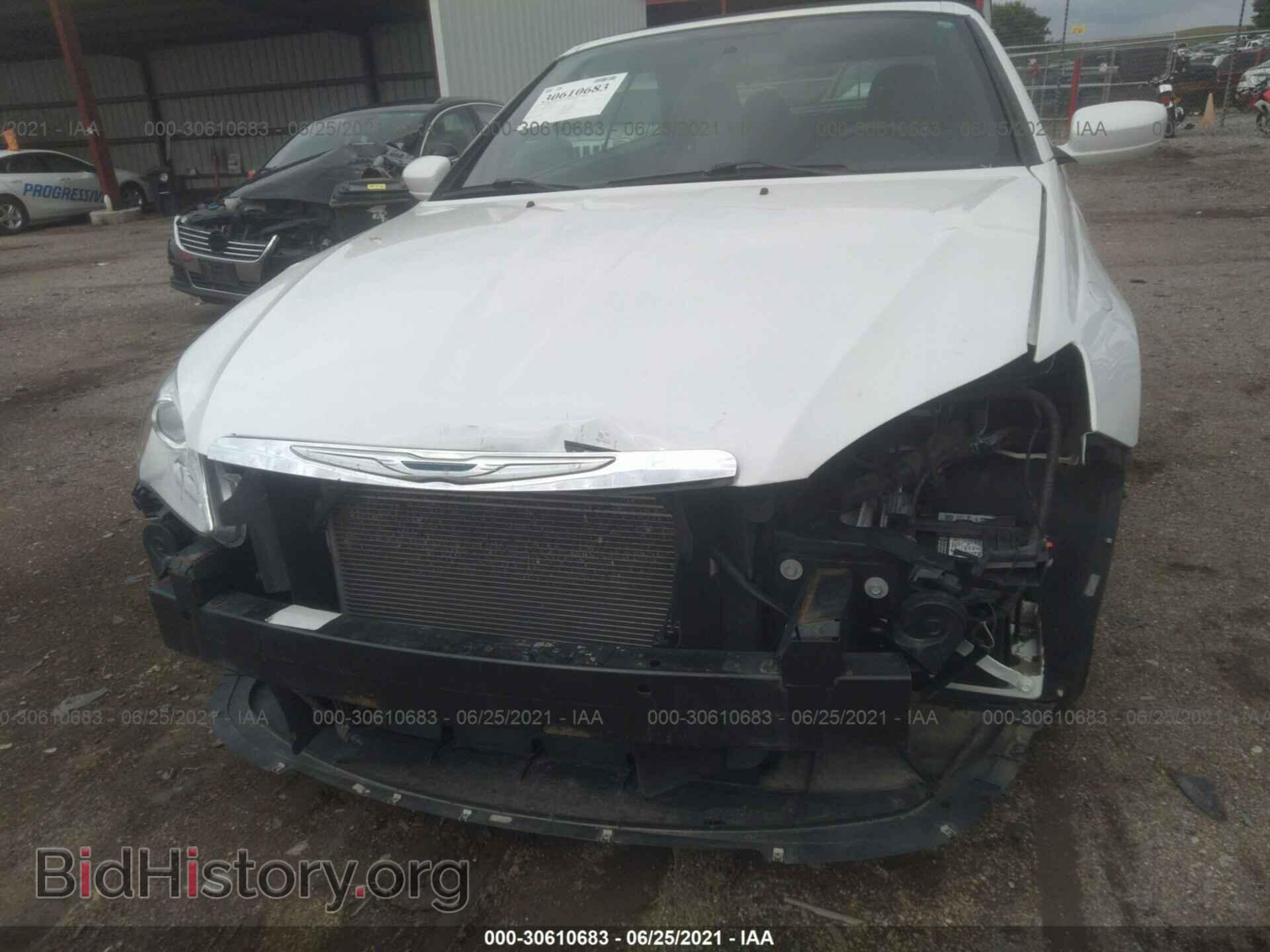 2011 CHRYSLER 200 - VIN: 1C3BC2EBXBN597660 - Photo 6