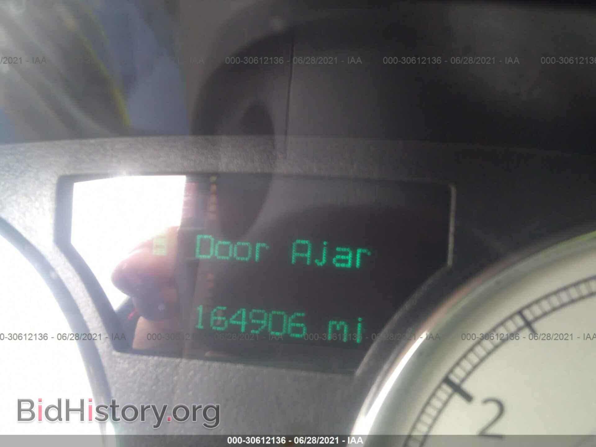 2007 CHRYSLER 300 - VIN: 2C3KA63H27H653627 - Фото 7