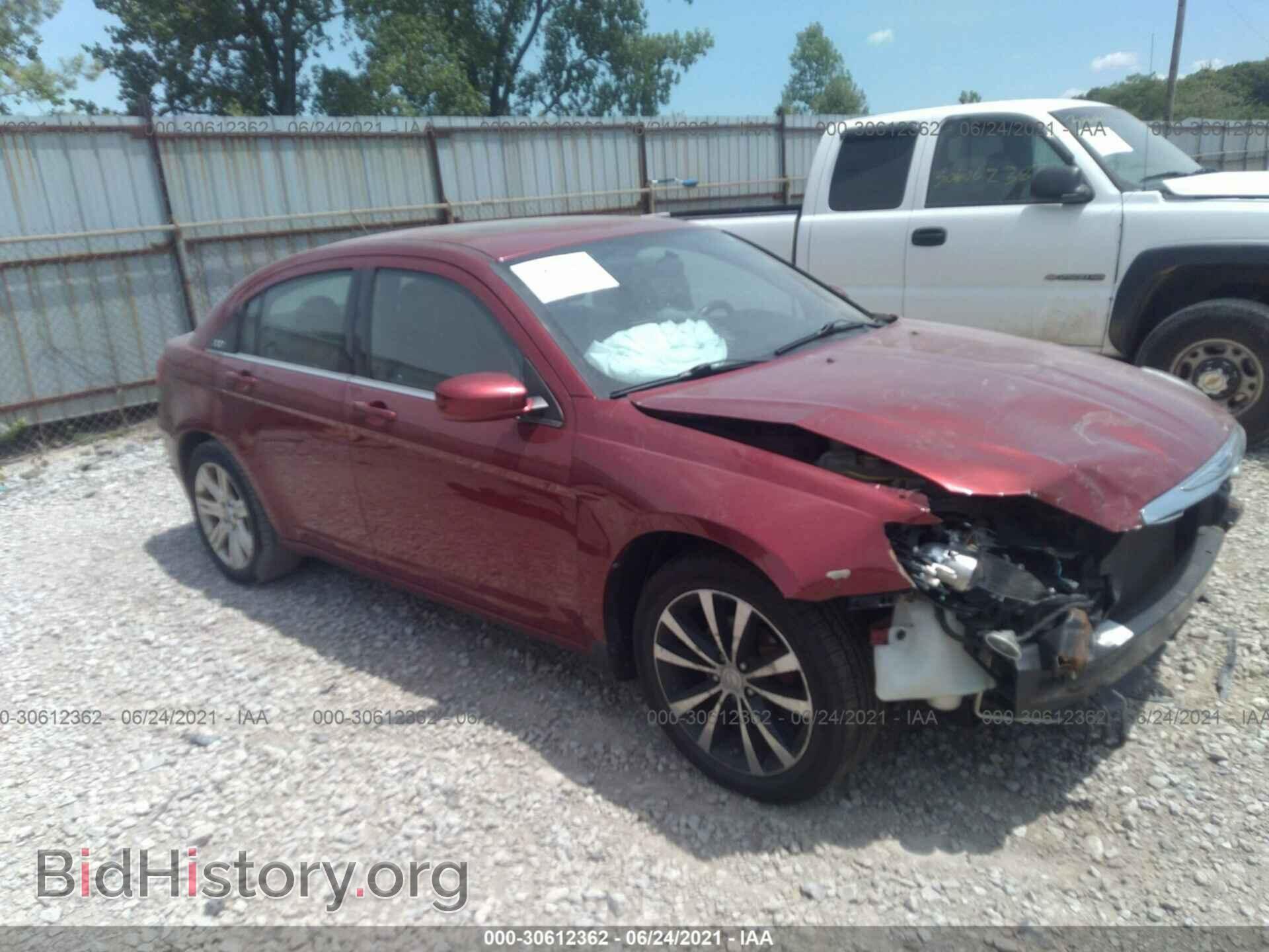Photo 1C3BC1FB4BN562184 - CHRYSLER 200 2011