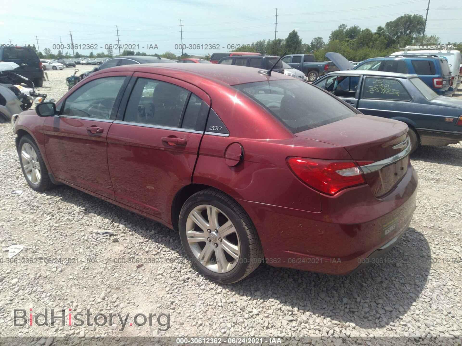 2011 CHRYSLER 200 - VIN: 1C3BC1FB4BN562184 - Фото 3