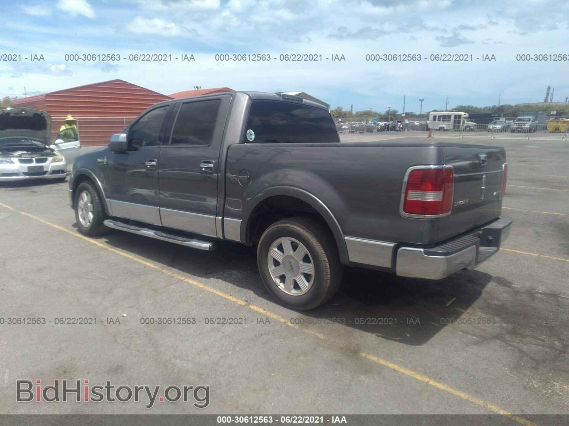 2008 LINCOLN MARK LT - VIN: 5LTPW16568FJ04200 - Photo 3