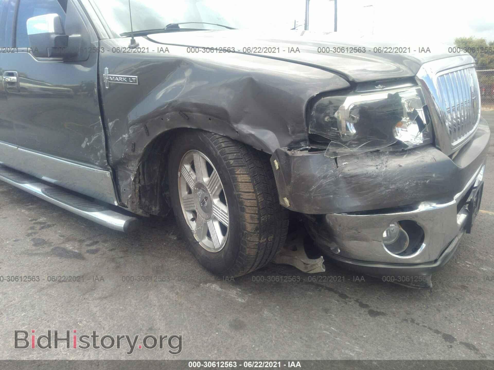 2008 LINCOLN MARK LT - VIN: 5LTPW16568FJ04200 - Photo 6