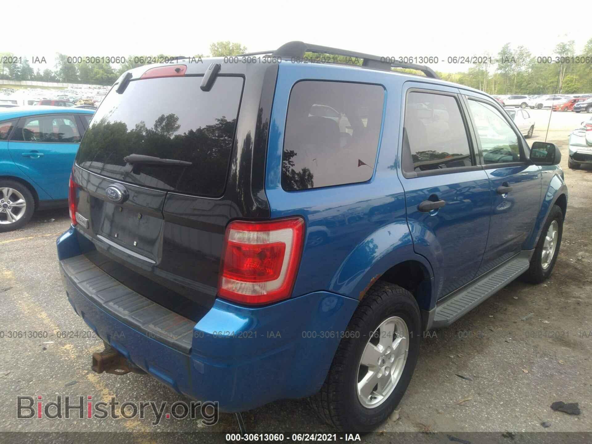2011 FORD ESCAPE - VIN: 1FMCU0D78BKA44890 - Фото 4
