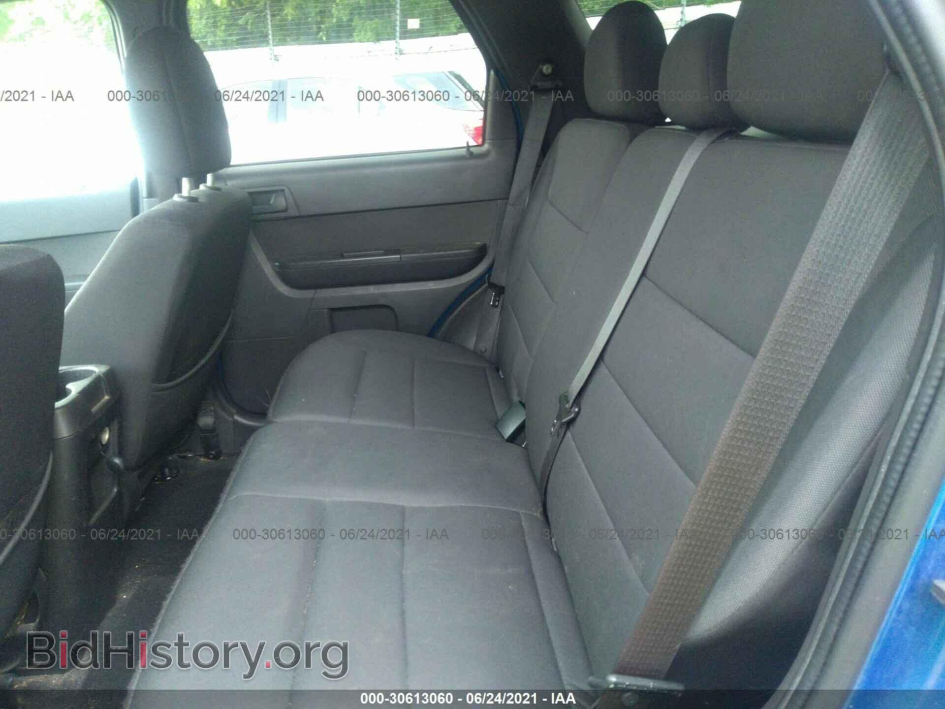 2011 FORD ESCAPE - VIN: 1FMCU0D78BKA44890 - Фото 8