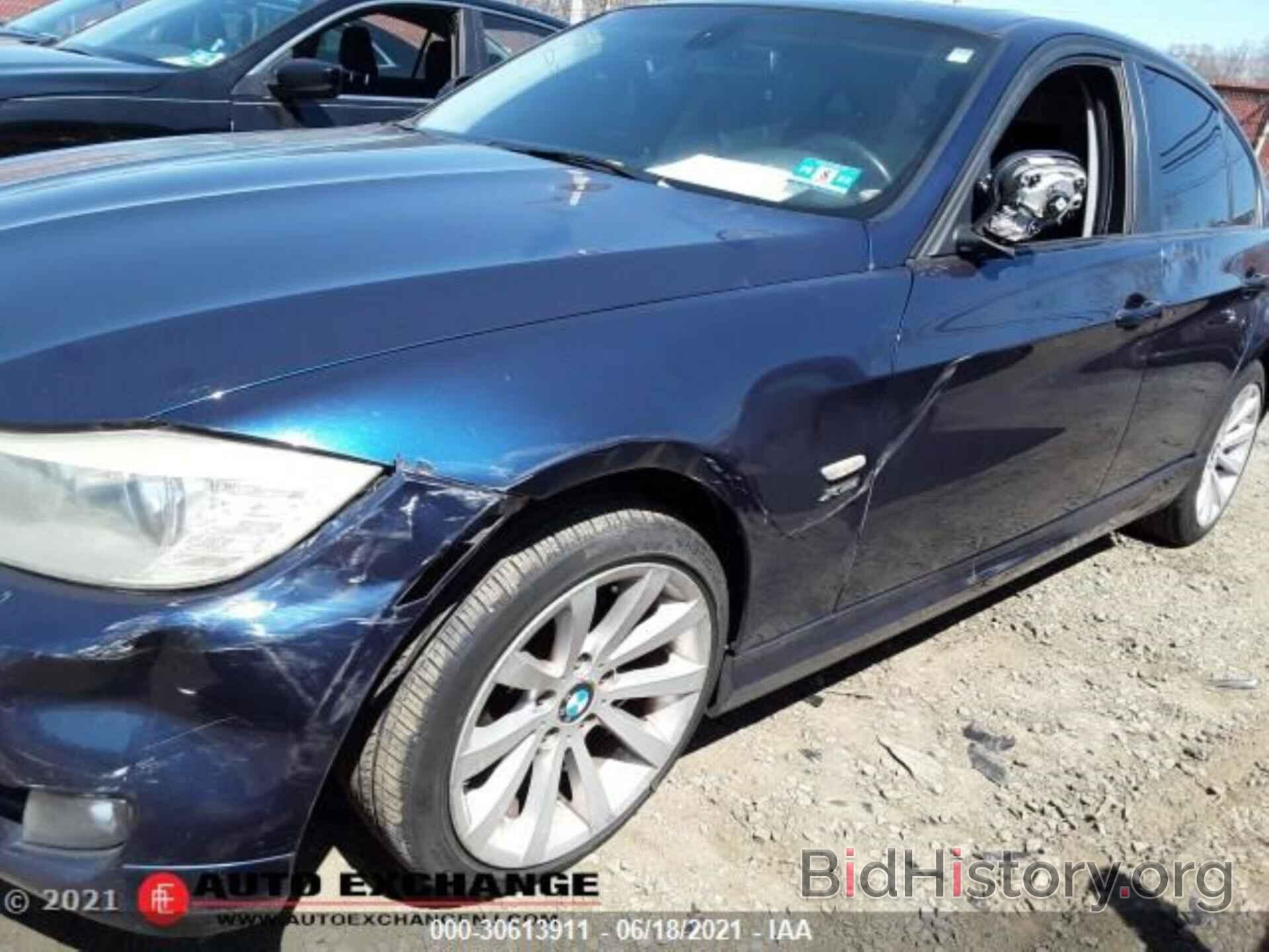 Photo WBAPK5G58BNN25074 - BMW 3 SERIES 2011