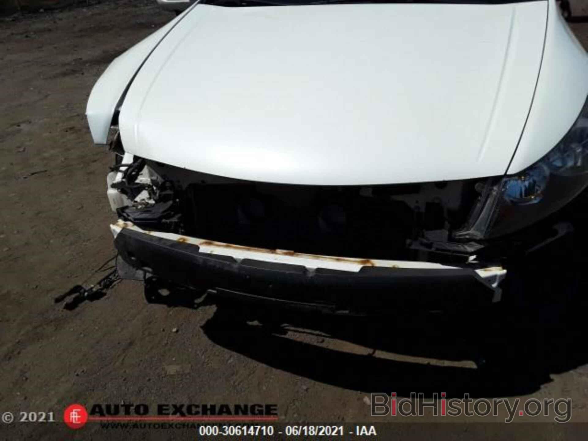 Фотография 1HGCP3F80AA021175 - HONDA ACCORD SDN 2010