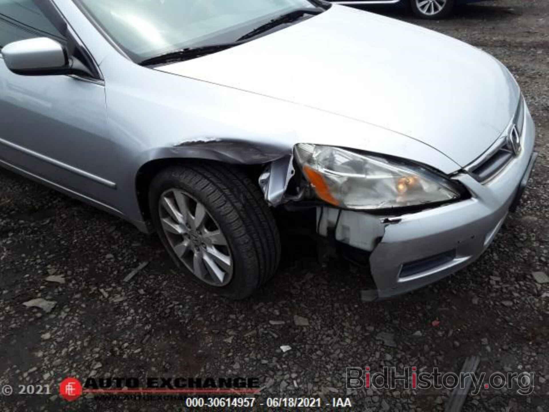 Photo 1HGCM66867A022463 - HONDA ACCORD SDN 2007