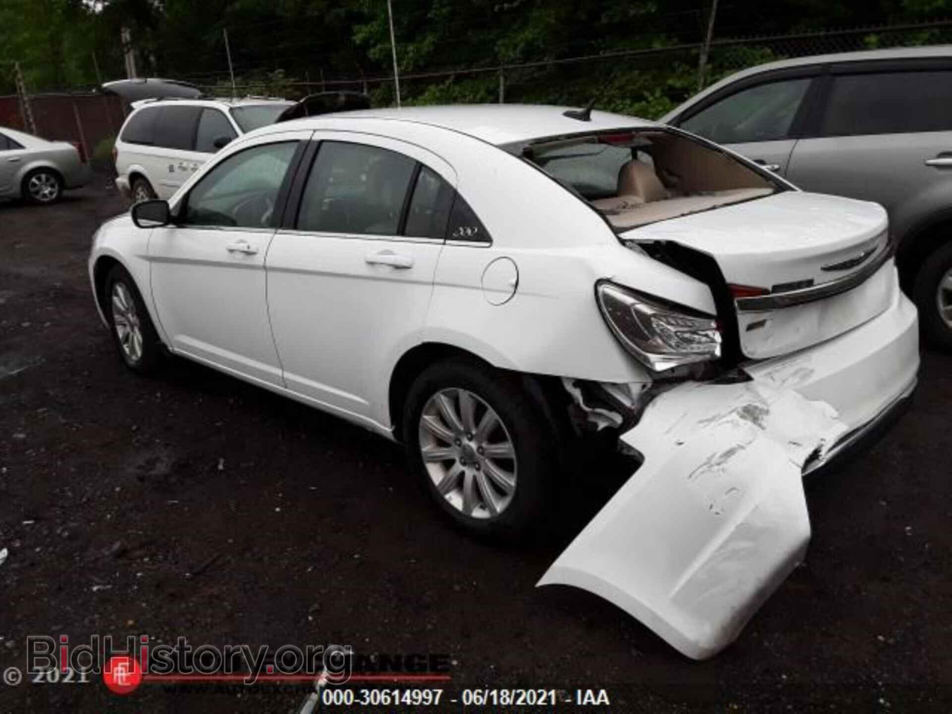 2014 CHRYSLER 200 - VIN: 1C3CCBBG6EN106980 - Photo 2
