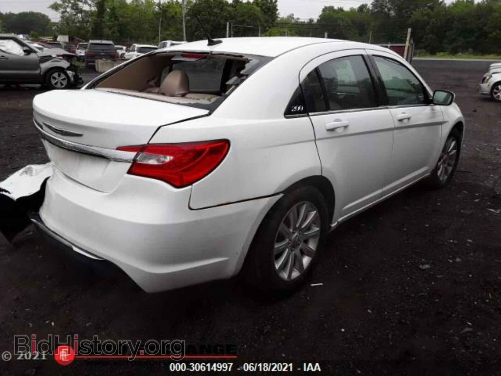 2014 CHRYSLER 200 - VIN: 1C3CCBBG6EN106980 - Photo 4
