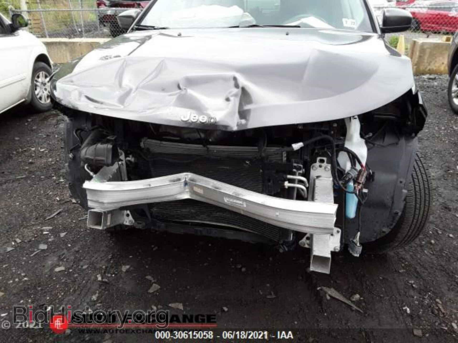 Photo 3C4NJDBB4HT618736 - JEEP COMPASS 2017