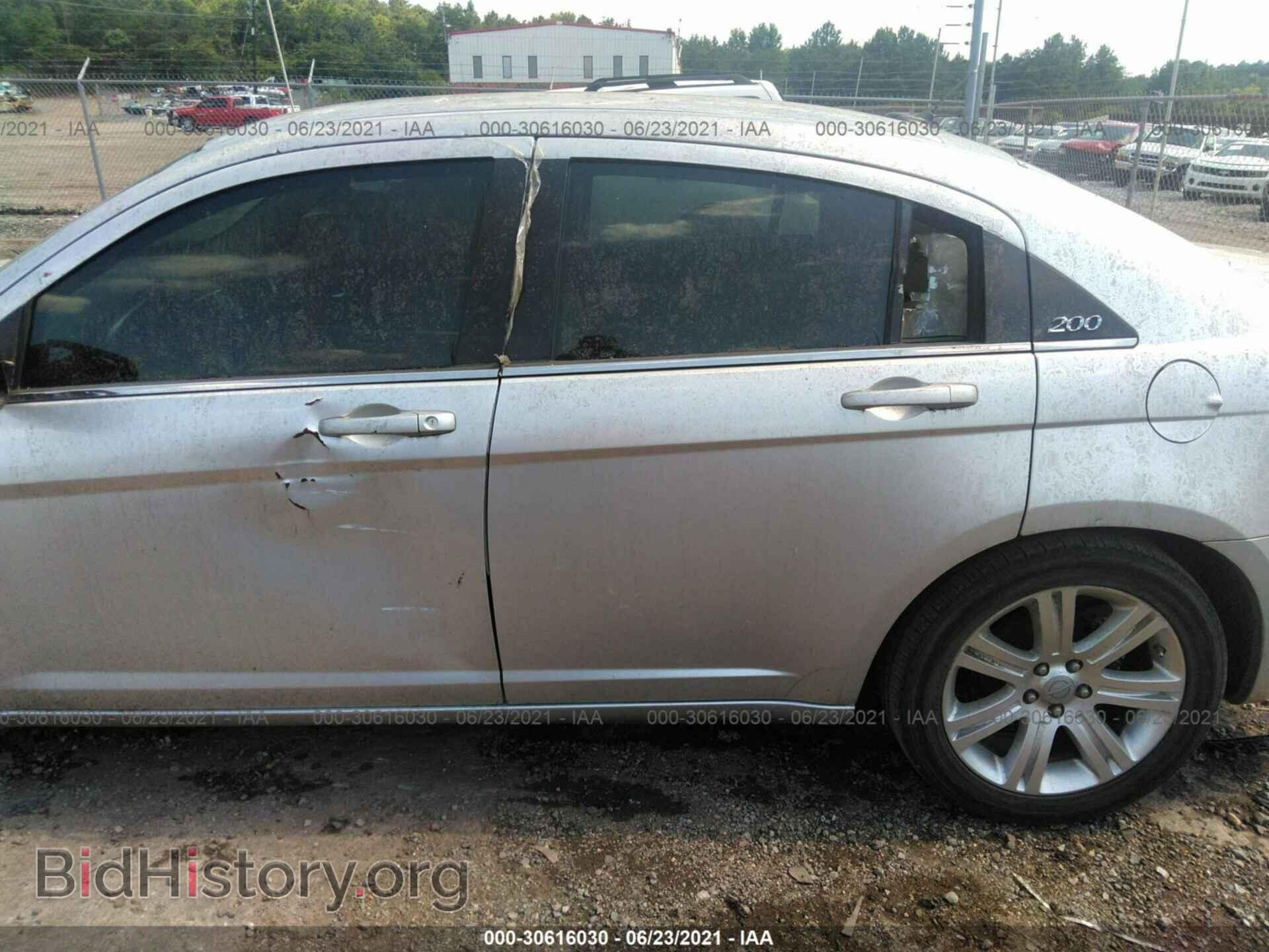 2011 CHRYSLER 200 - VIN: 1C3BC1FB1BN614547 - Photo 6