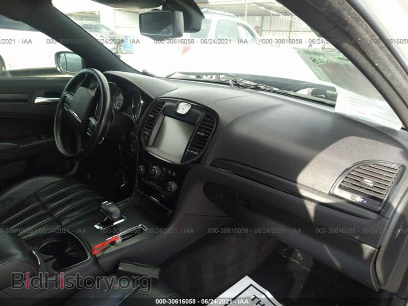 2012 Chrysler 300 (VIN 2C3CCABG3CH313374) — photo 5 of 12