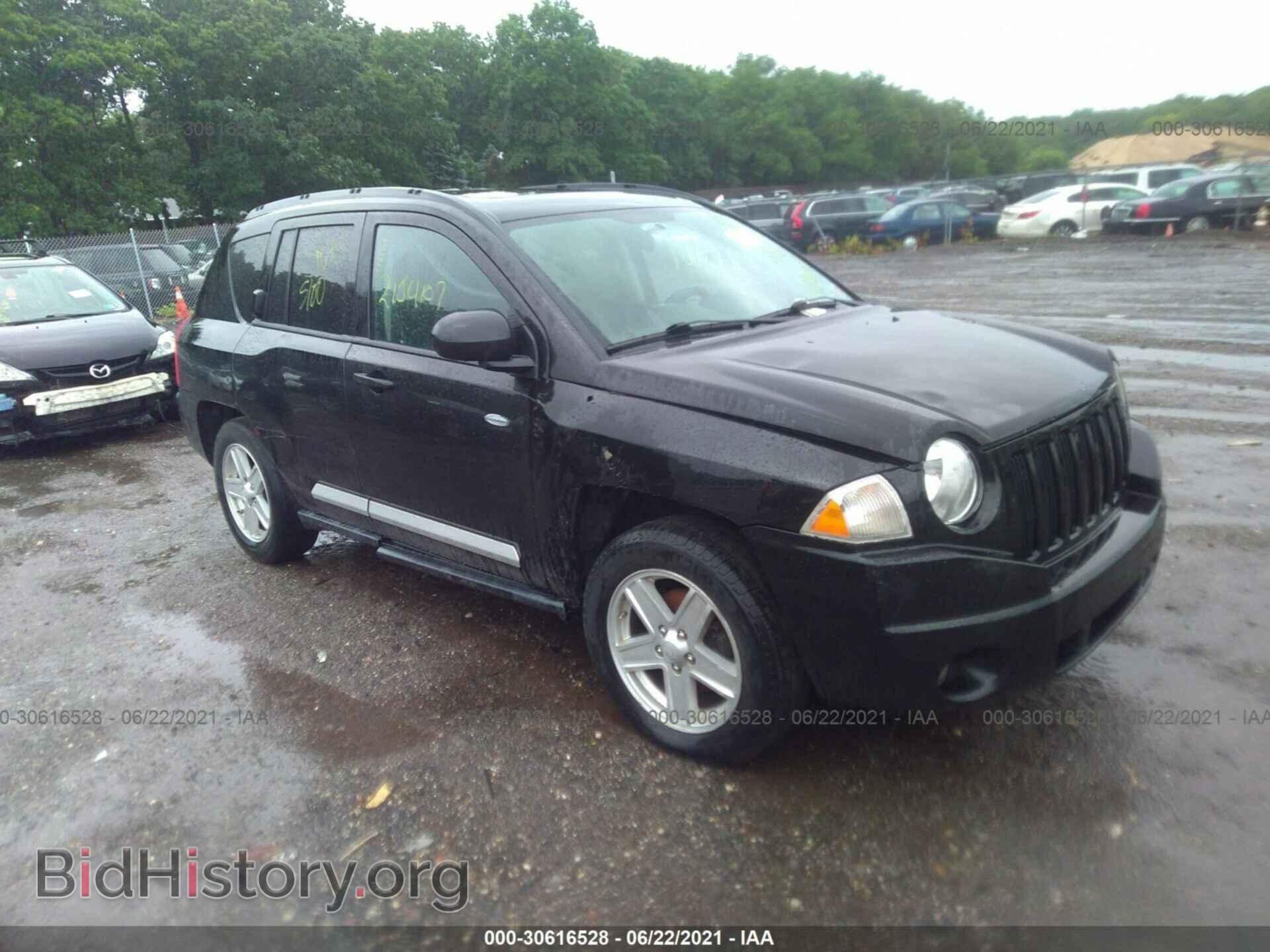 Photo 1J4NF1FB7AD620366 - JEEP COMPASS 2010