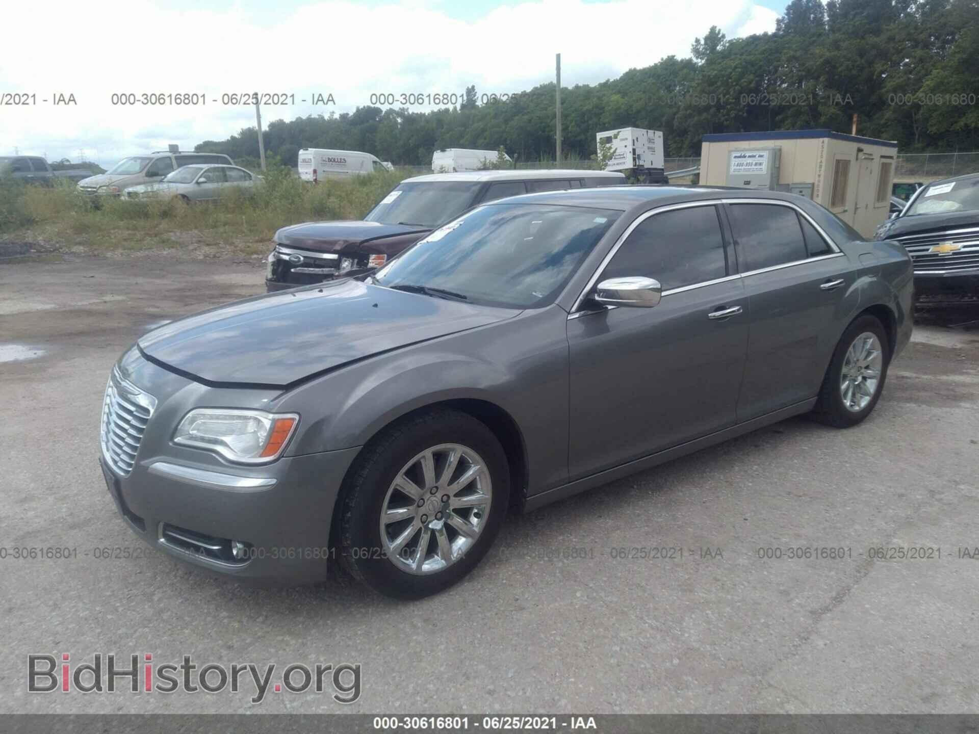 2012 CHRYSLER 300 - VIN: 2C3CCAET4CH264887 - Photo 2