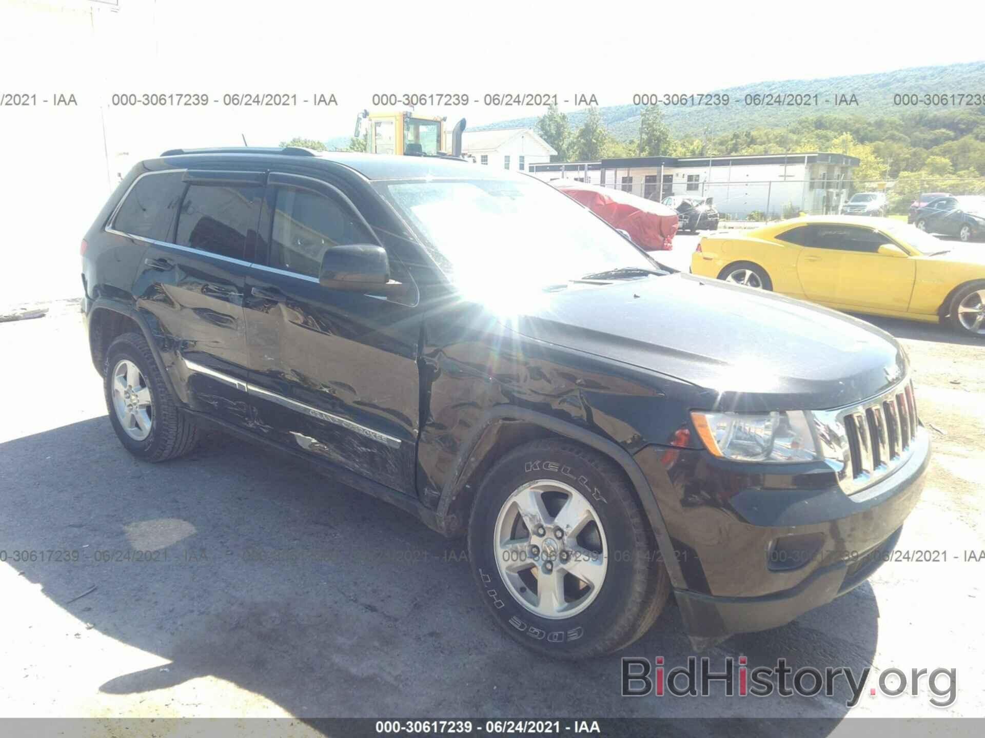 Photo 1J4RR4GG4BC509107 - JEEP GRAND CHEROKEE 2011