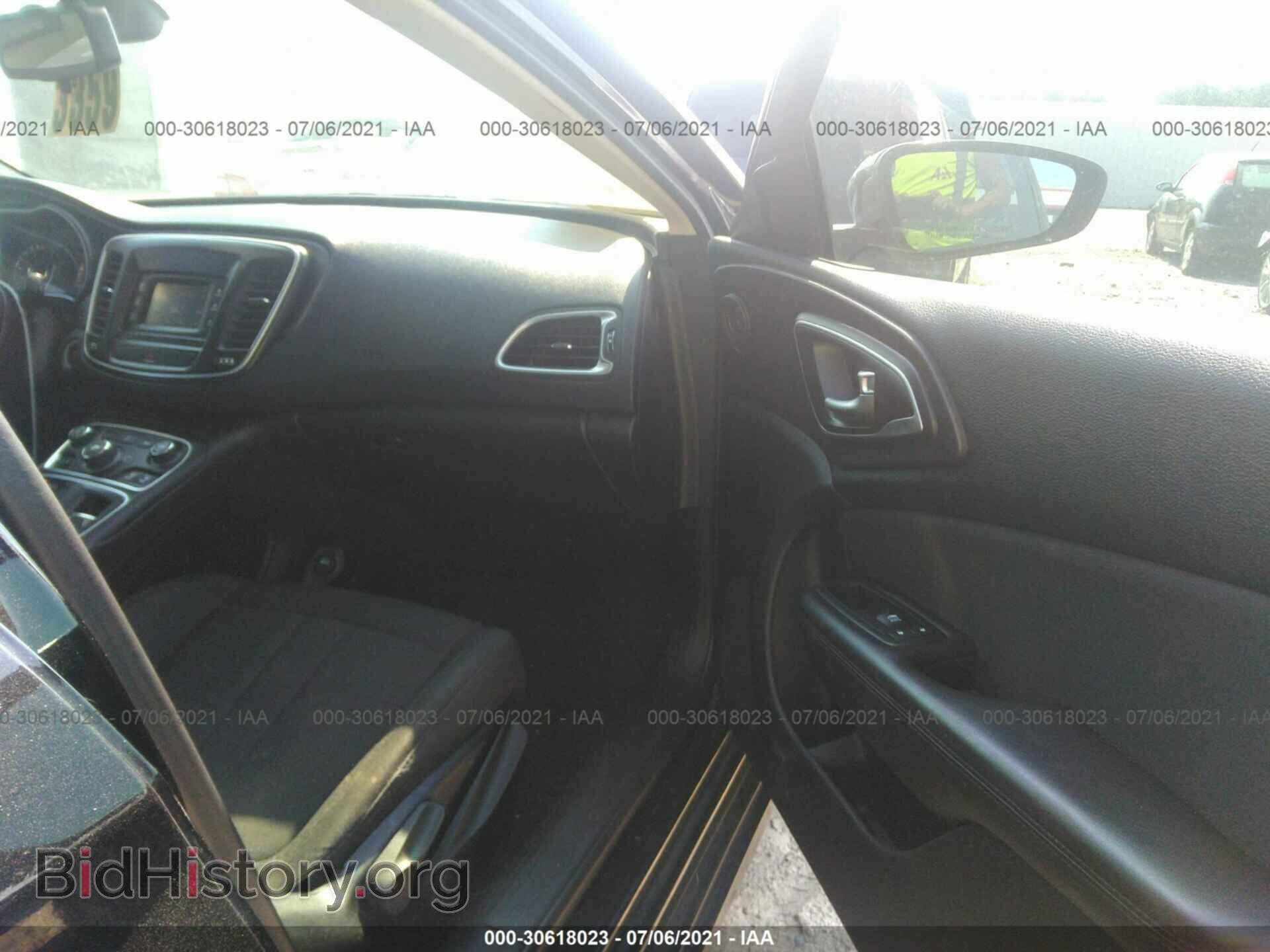 2016 CHRYSLER 200 - VIN: 1C3CCCAB7GN127352 - Photo 5