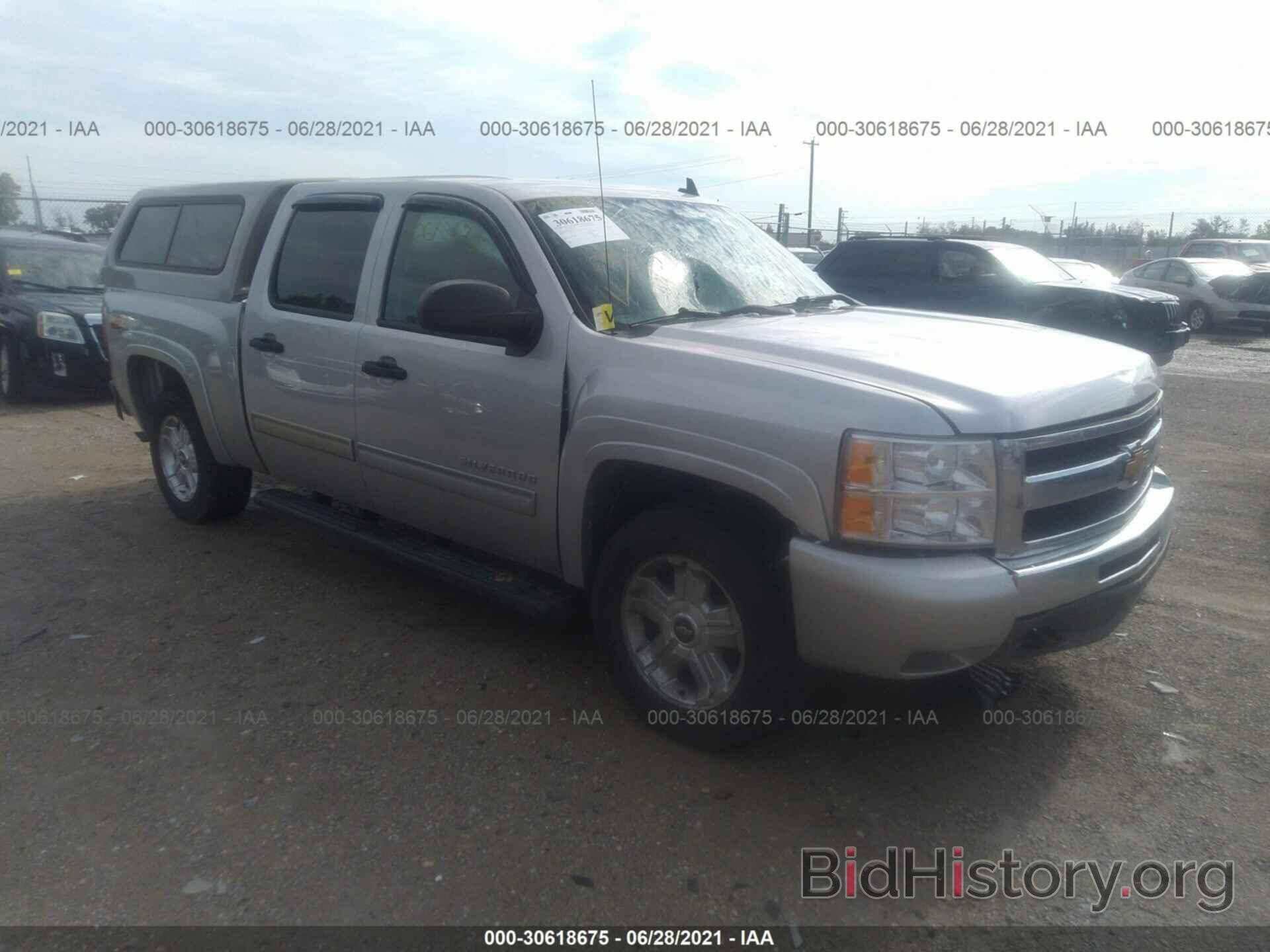 Photo 3GCPKSE33BG334755 - CHEVROLET SILVERADO 1500 2011