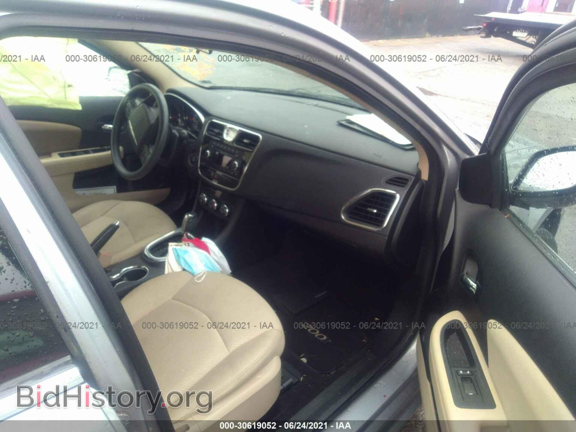2013 CHRYSLER 200 - VIN: 1C3CCBAB6DN640663 - Photo 5