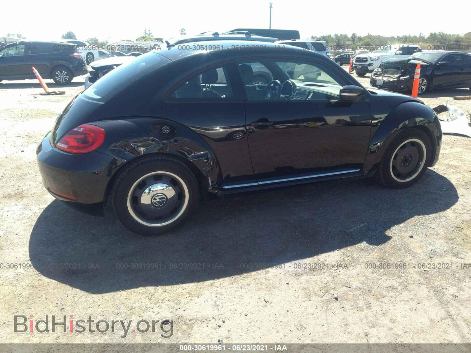 2012 VOLKSWAGEN BEETLE - VIN: 3VWJP7AT1CM613115 - Фото 4