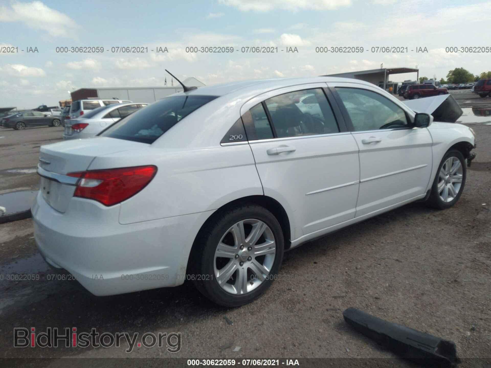2014 CHRYSLER 200 - VIN: 1C3CCBBB8EN214201 - Фото 4