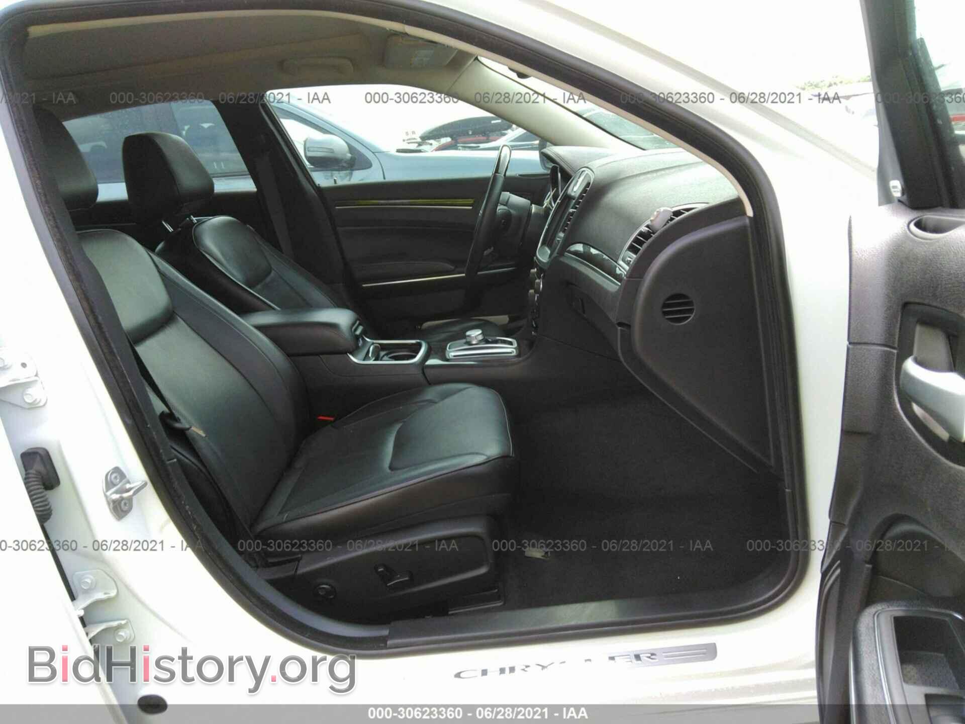 2016 CHRYSLER 300 - VIN: 2C3CCAEG0GH181532 - Фото 5