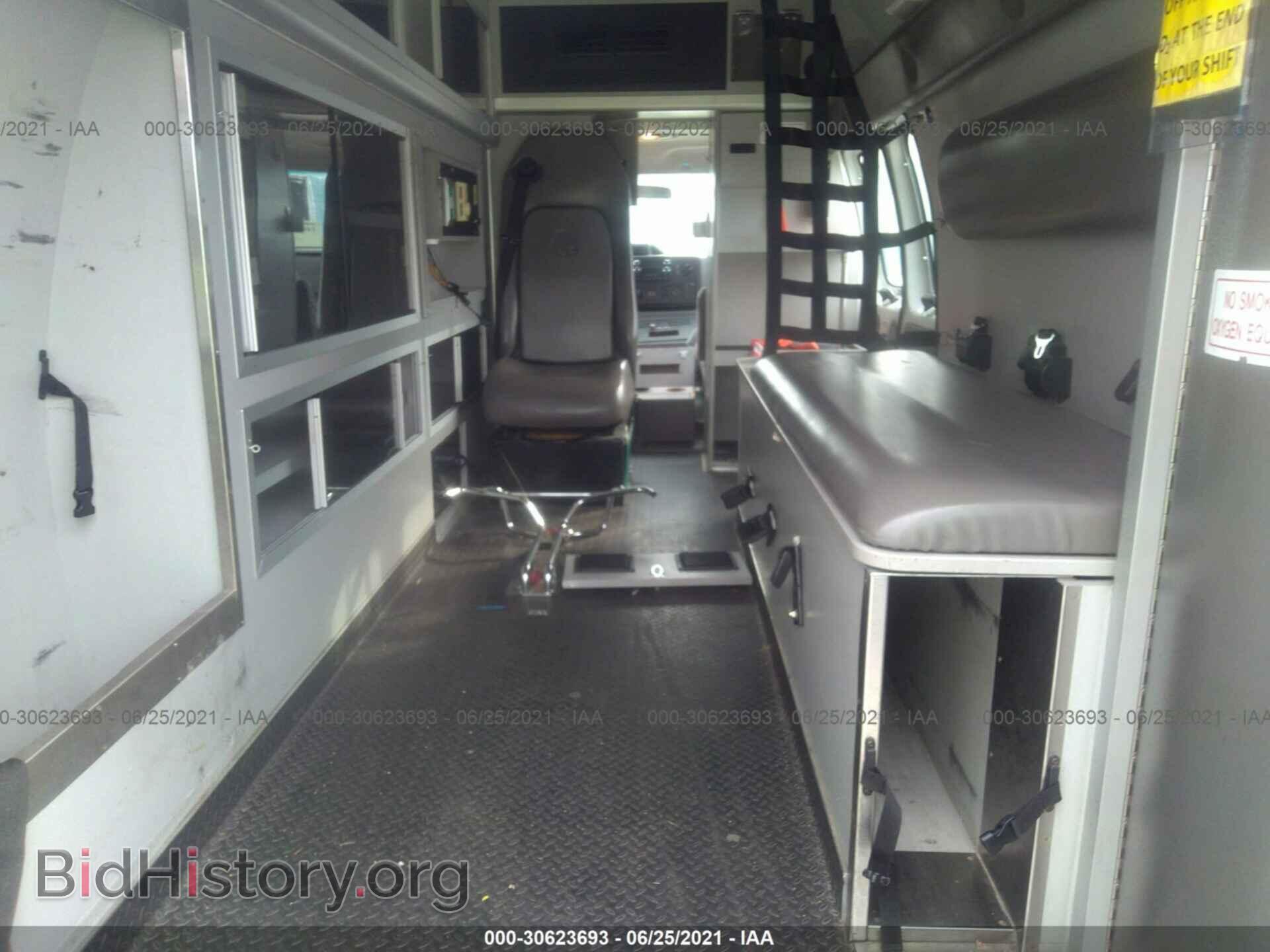 2010 FORD ECONOLINE CARGO VAN - VIN: 1FDSS3EPXADA41848 - Фото 8