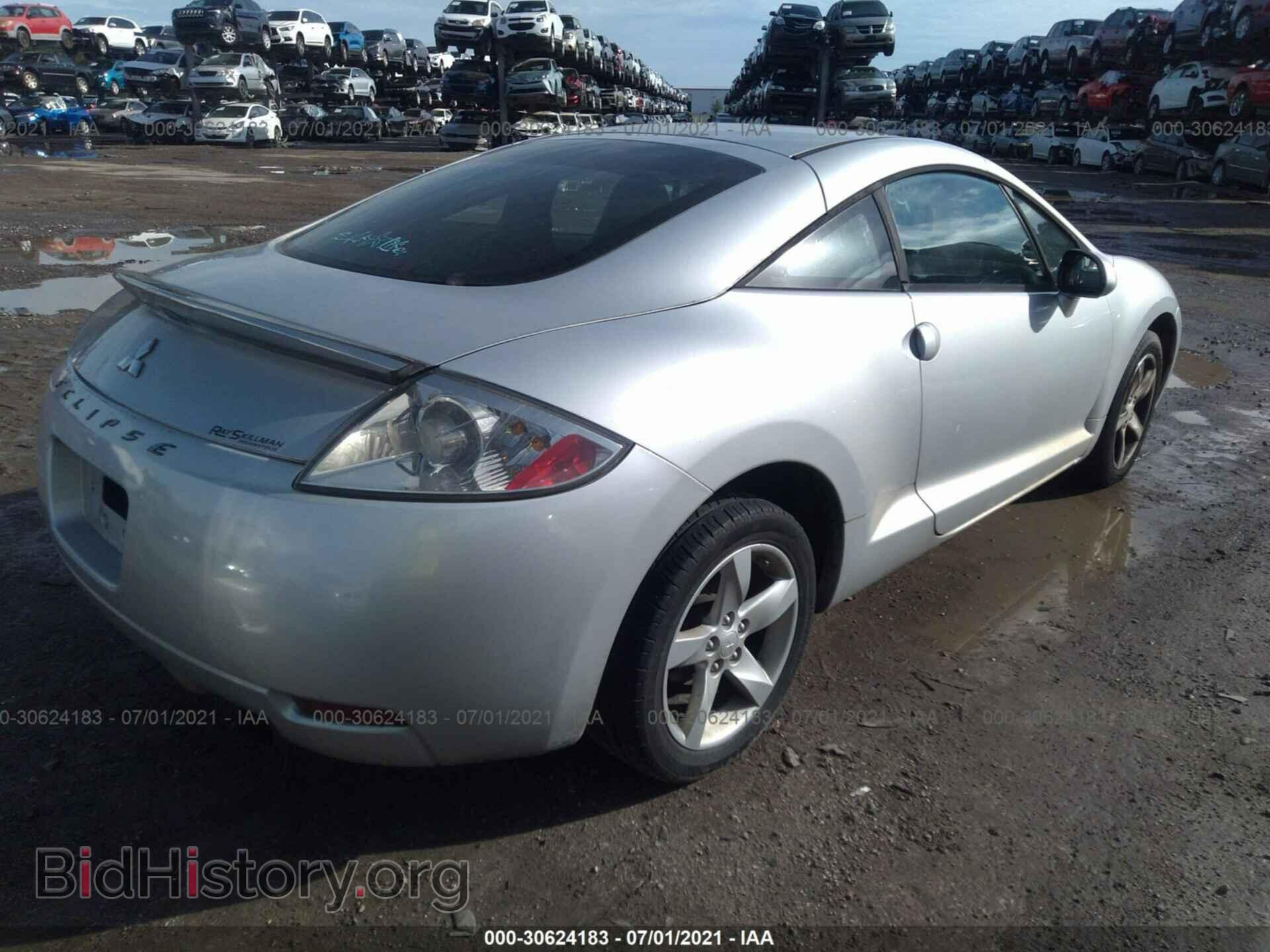 2008 MITSUBISHI ECLIPSE - VIN: 4A3AK24F28E038043 - Photo 4