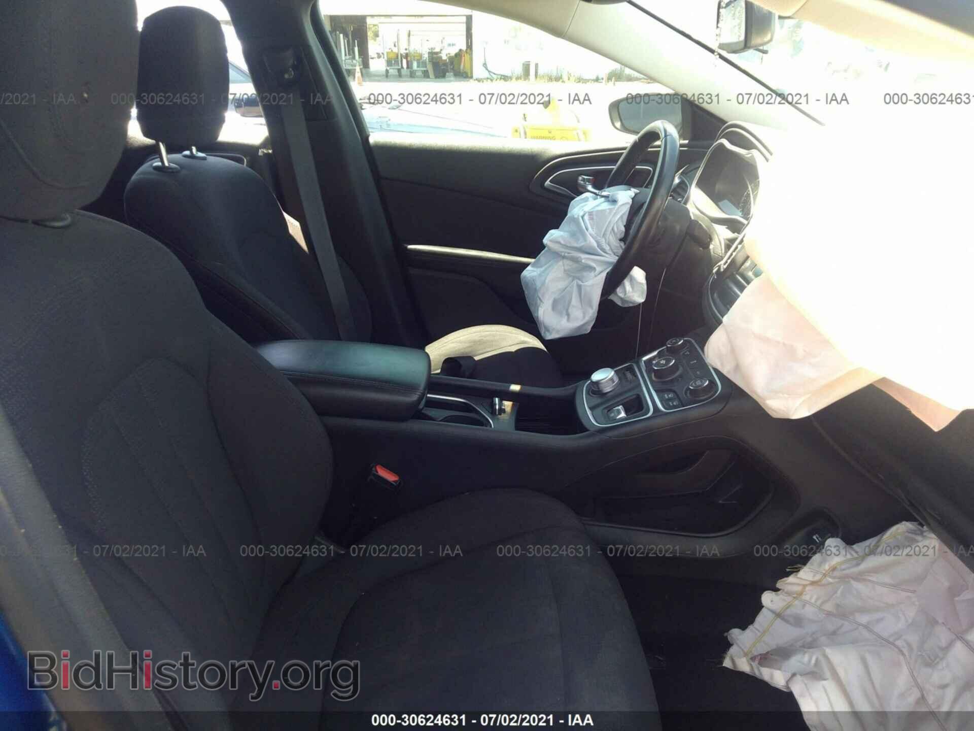 2015 CHRYSLER 200 - VIN: 1C3CCCAB9FN621632 - Photo 5