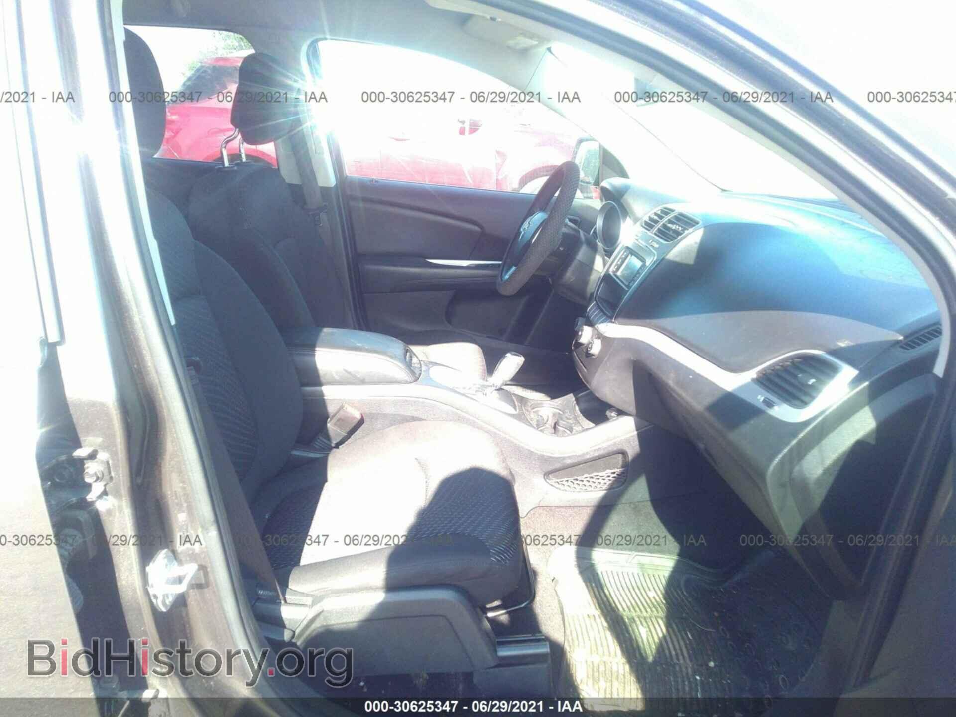 2017 DODGE JOURNEY - VIN: 3C4PDCAB7HT695886 - Фото 5