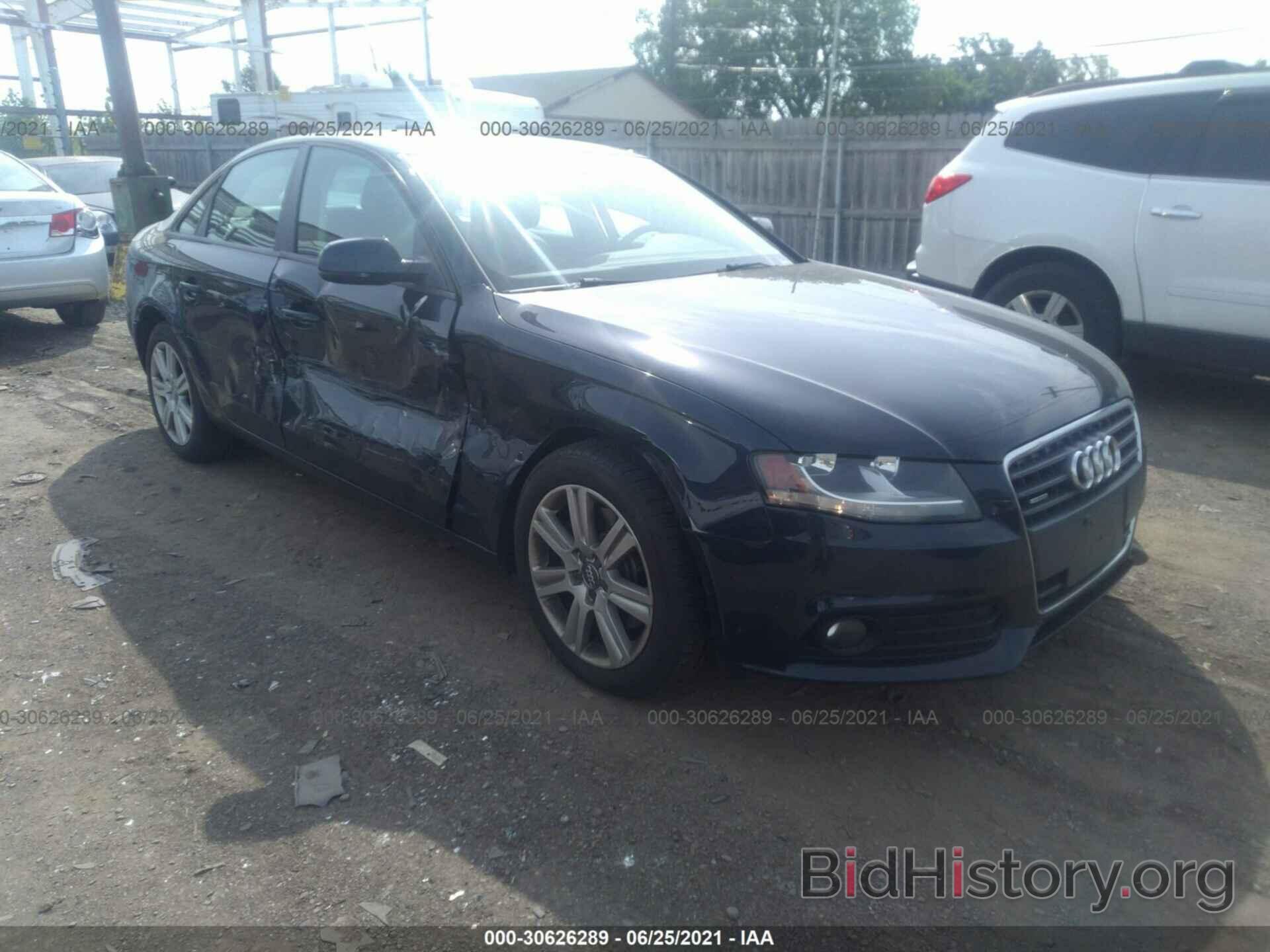 Photo WAUBFAFL0AN067181 - AUDI A4 2010