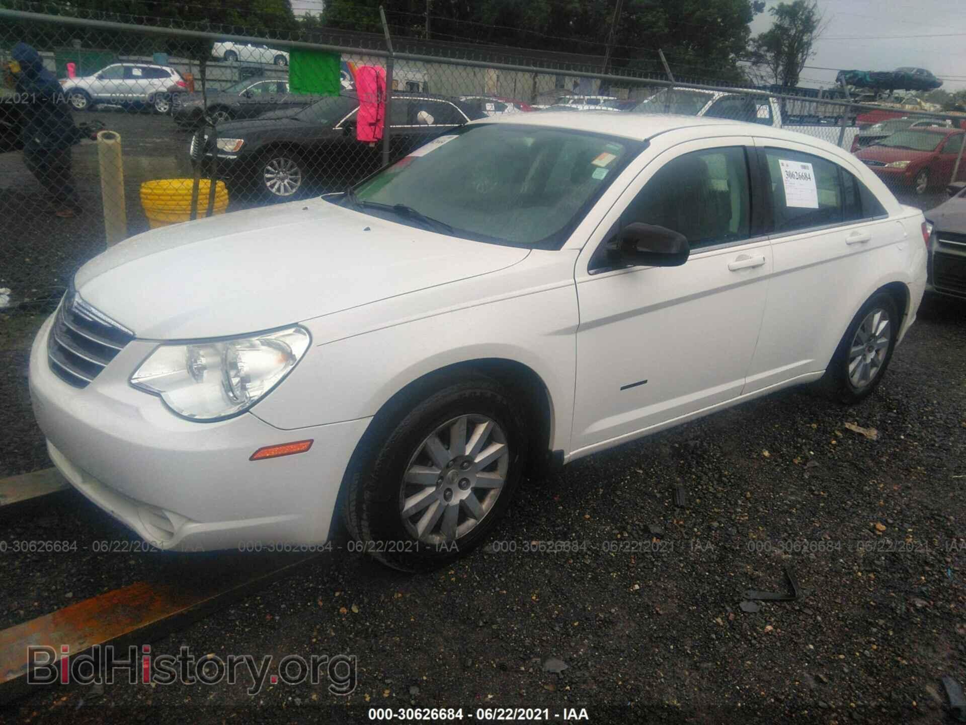2010 CHRYSLER SEBRING - VIN: 1C3CC4FB6AN152734 - Фото 2