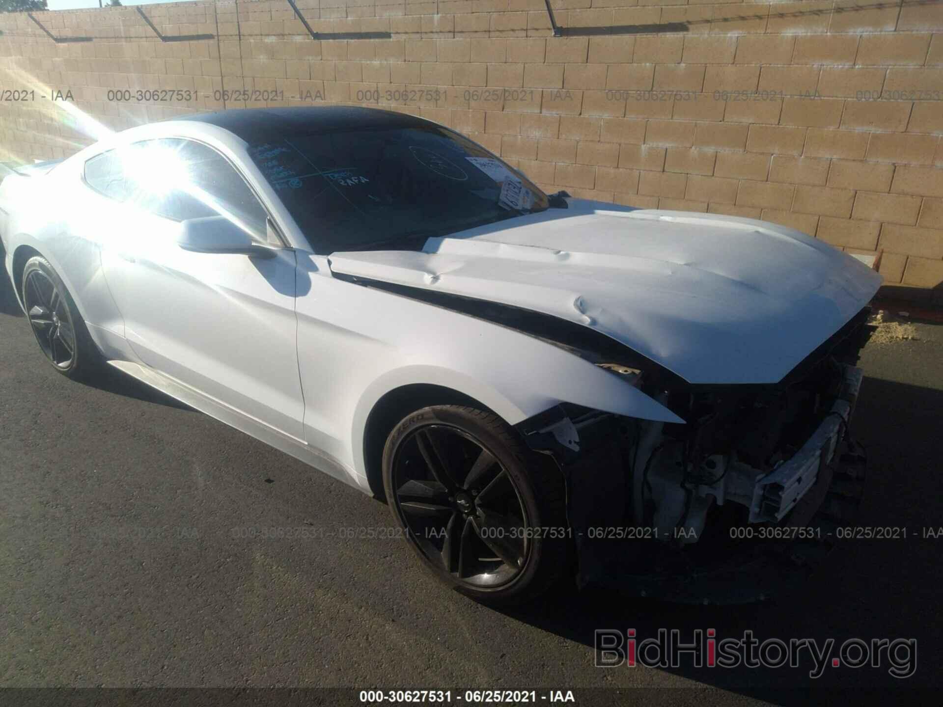 Photo 1FA6P8TH8G5261028 - FORD MUSTANG 2016