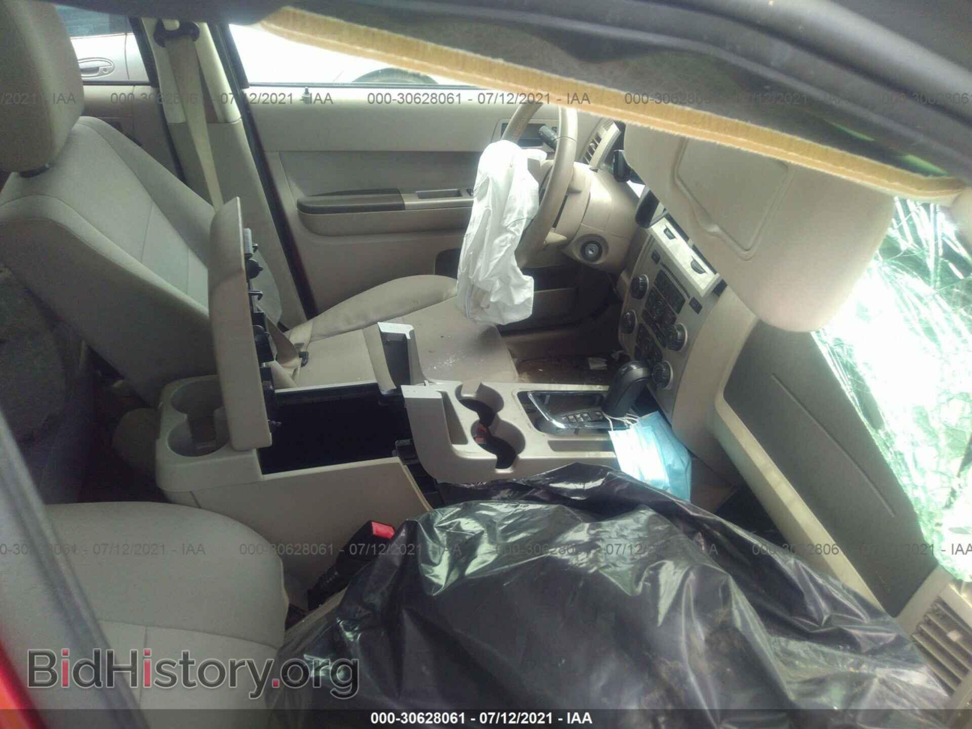 2011 FORD ESCAPE - VIN: 1FMCU0D73BKC18655 - Фото 5