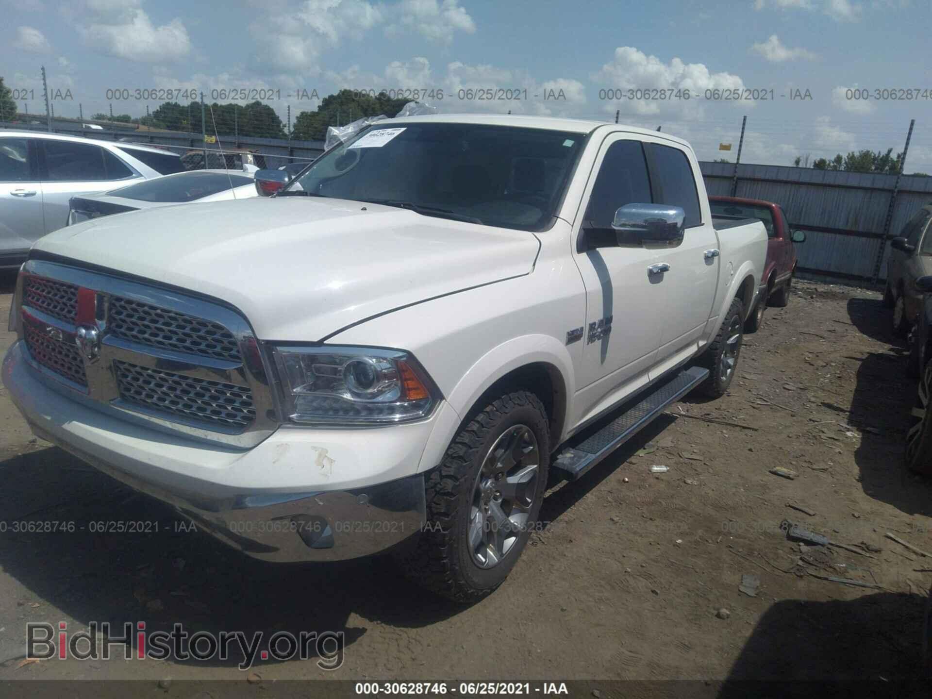 2017 RAM 1500 - VIN: 1C6RR7NT2HS817390 - Photo 2