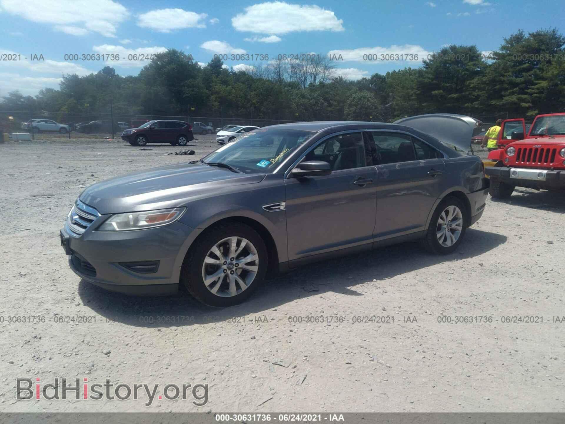 2011 FORD TAURUS - VIN: 1FAHP2EW9BG190596 - Фото 2
