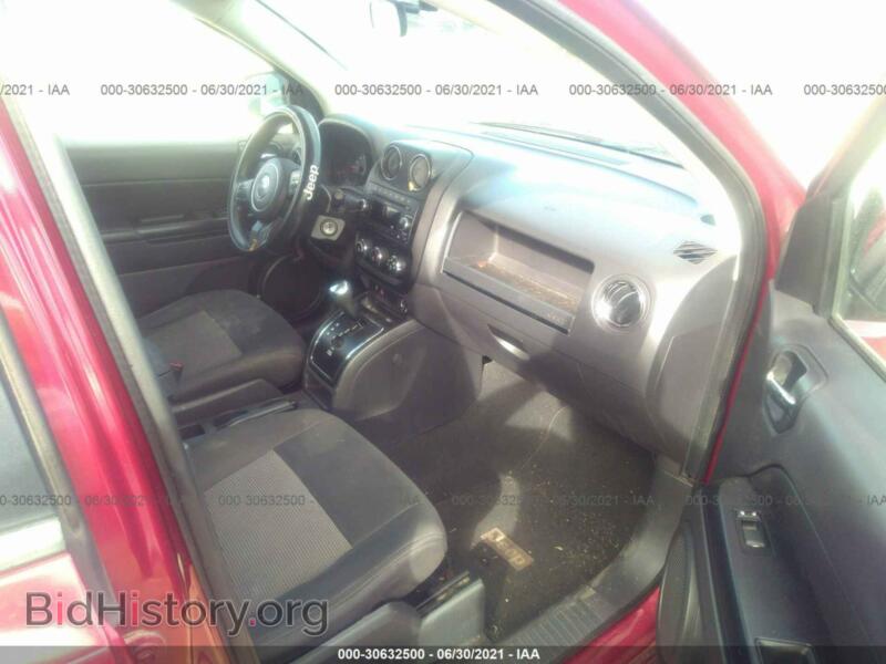 2011 Jeep COMPASS (VIN 1J4NT1FA2BD170661) — фото 5 из 11