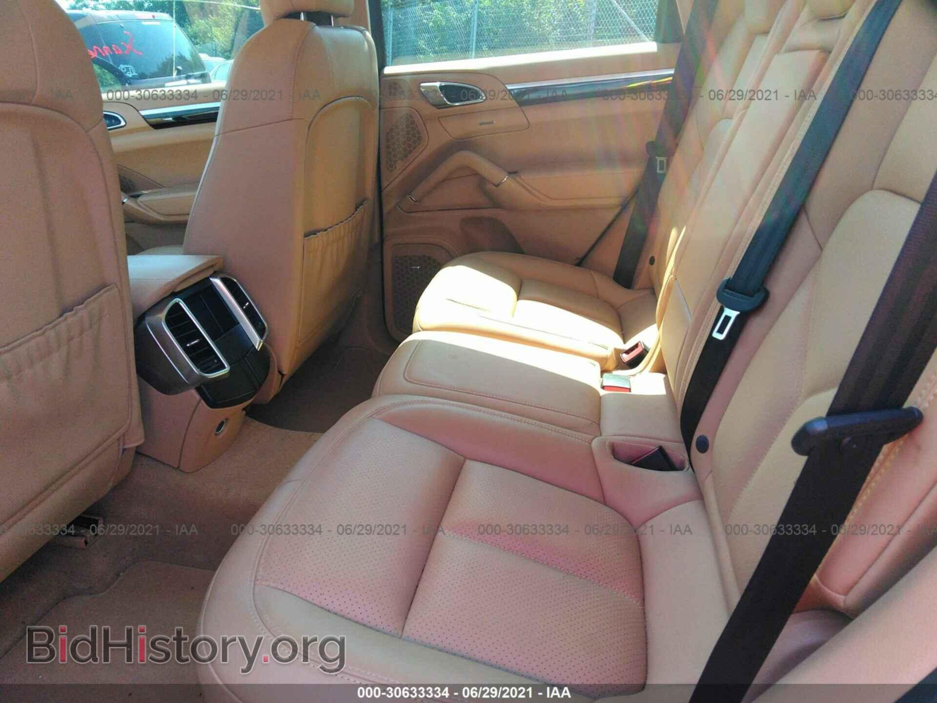 2016 PORSCHE CAYENNE - VIN: WP1AF2A22GLA40232 - Фото 8