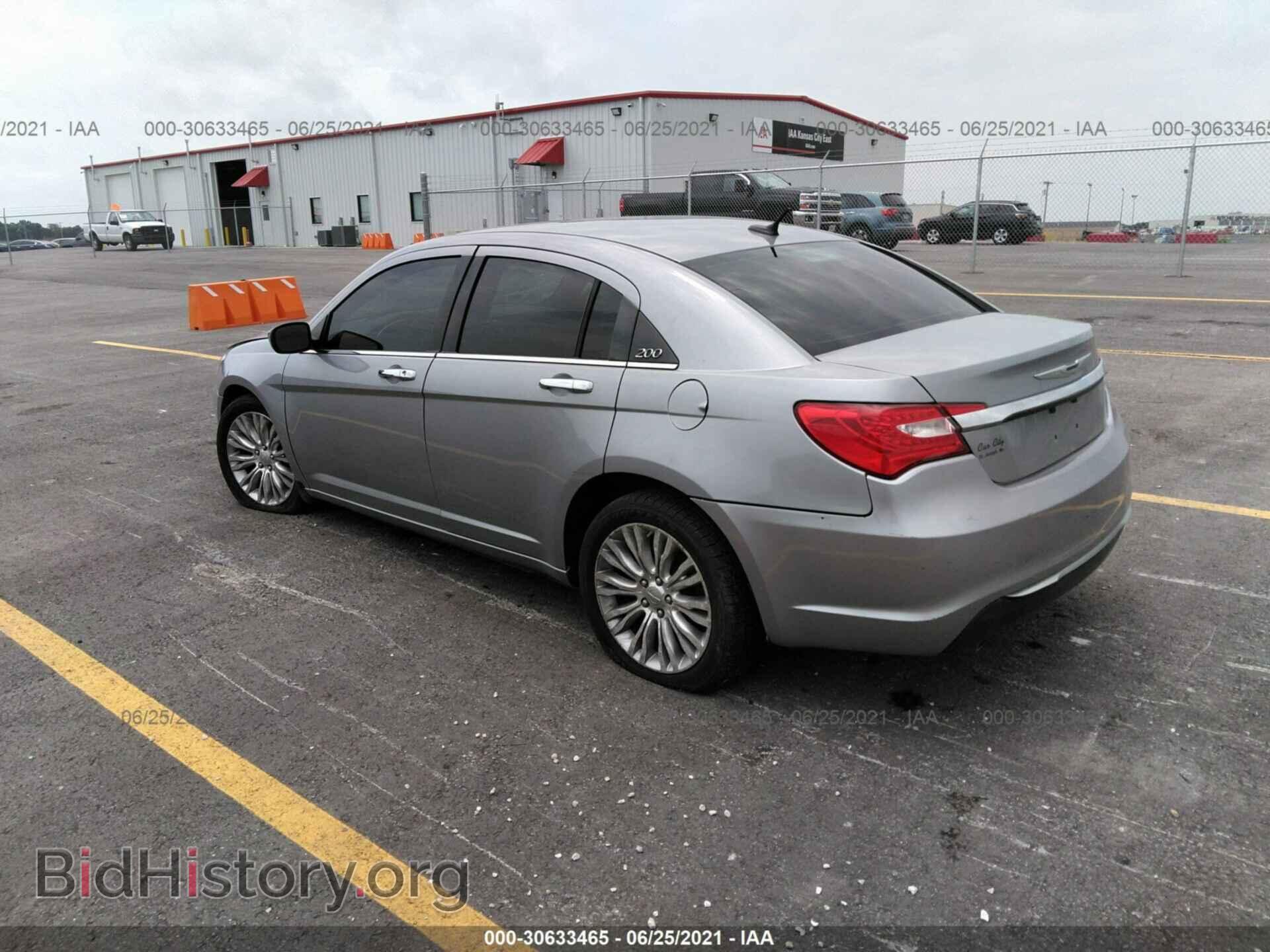 2013 CHRYSLER 200 - VIN: 1C3CCBCG8DN676623 - Фото 3