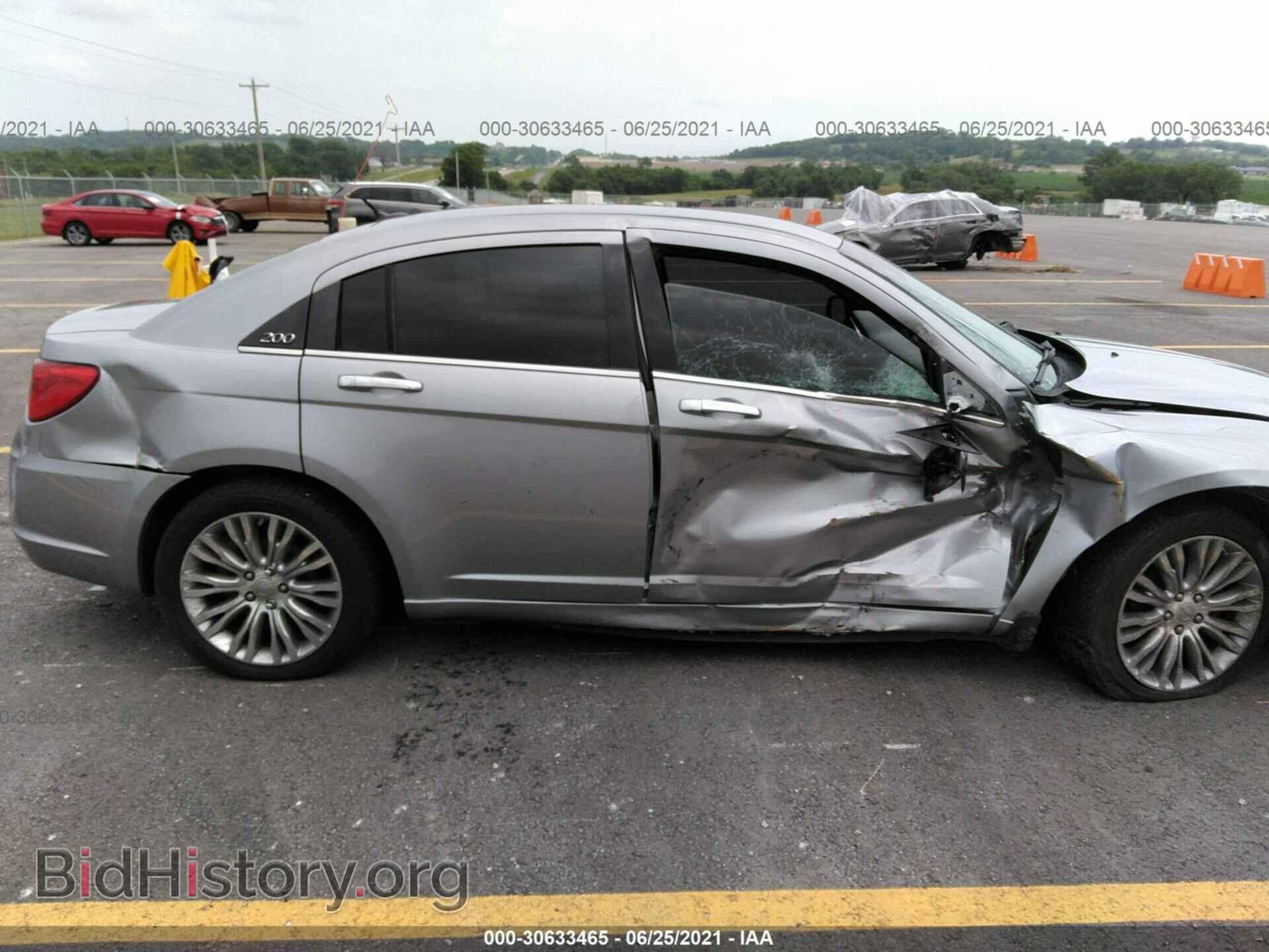 2013 CHRYSLER 200 - VIN: 1C3CCBCG8DN676623 - Фото 6