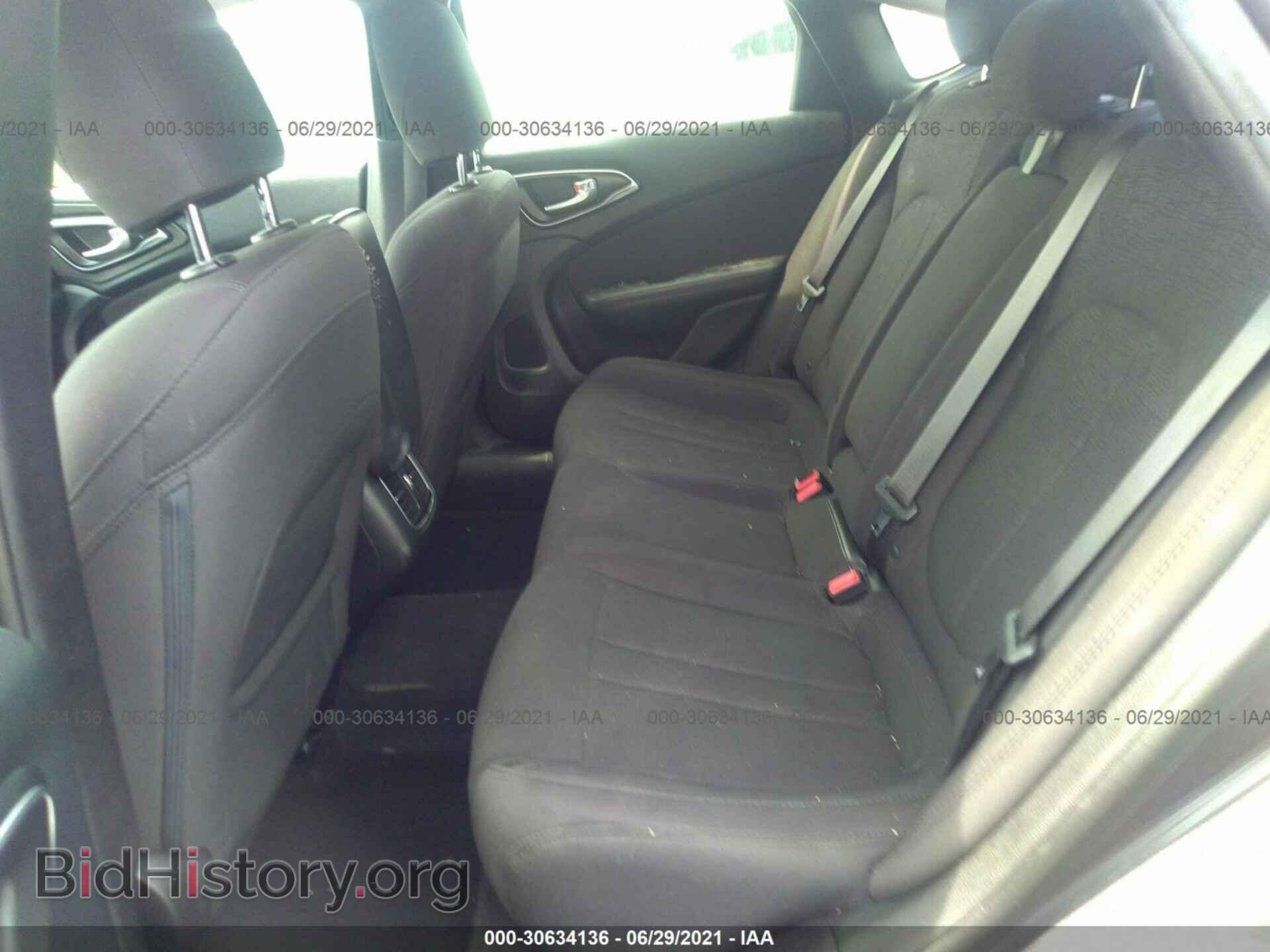 2016 CHRYSLER 200 - VIN: 1C3CCCABXGN100985 - Фото 8