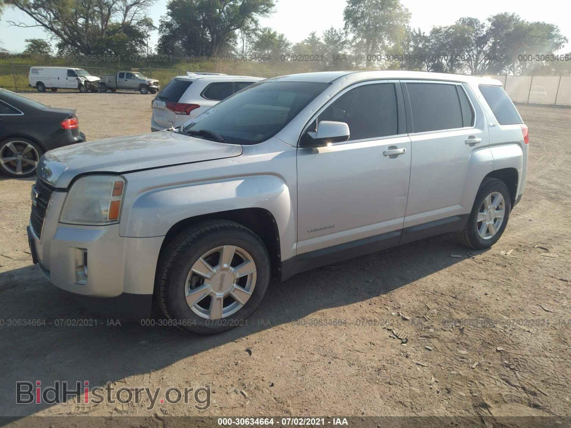 2011 GMC TERRAIN - VIN: 2CTFLREC2B6234406 - Photo 2