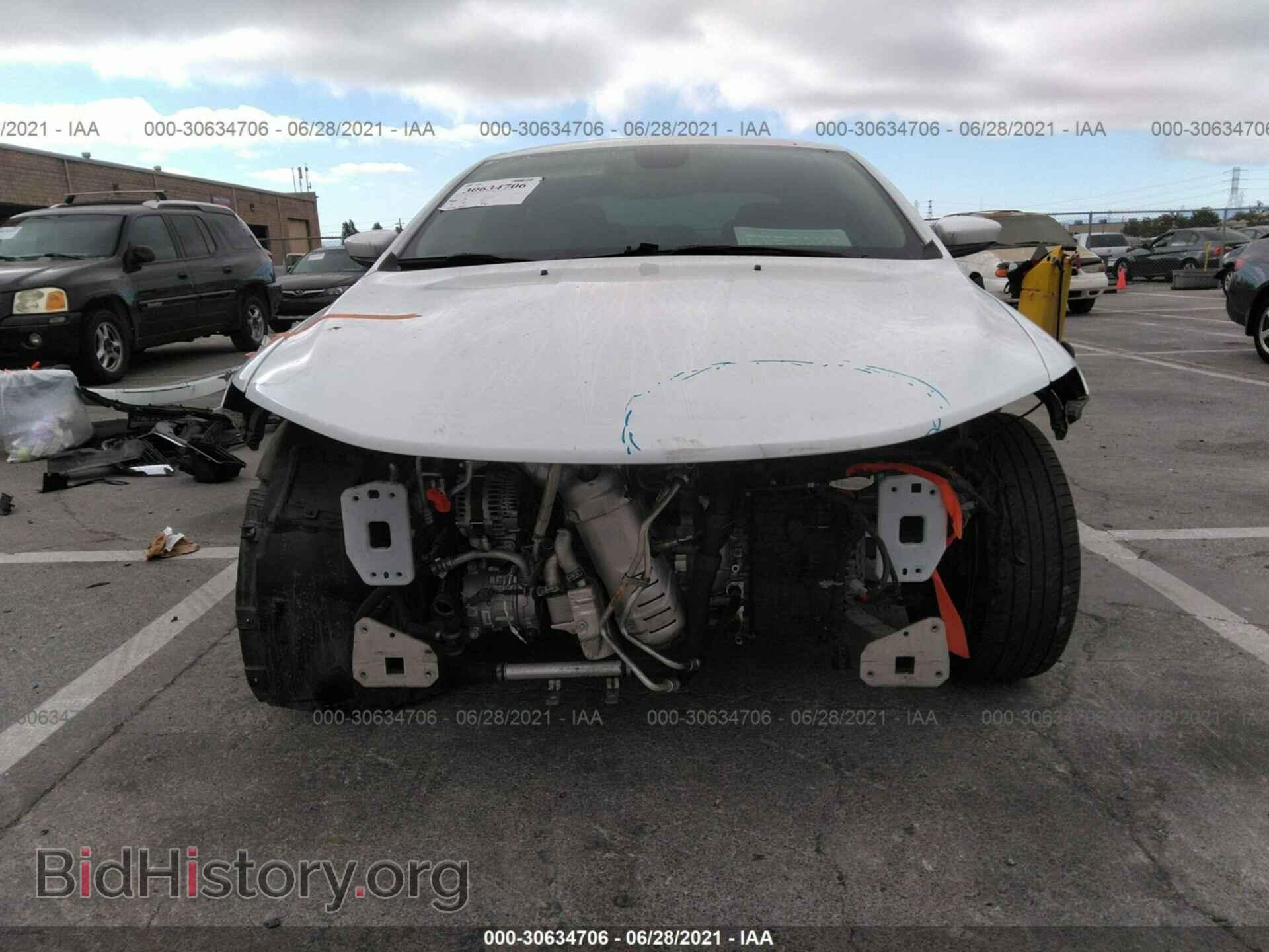 2015 CHRYSLER 200 - VIN: 1C3CCCAB3FN570838 - Photo 6