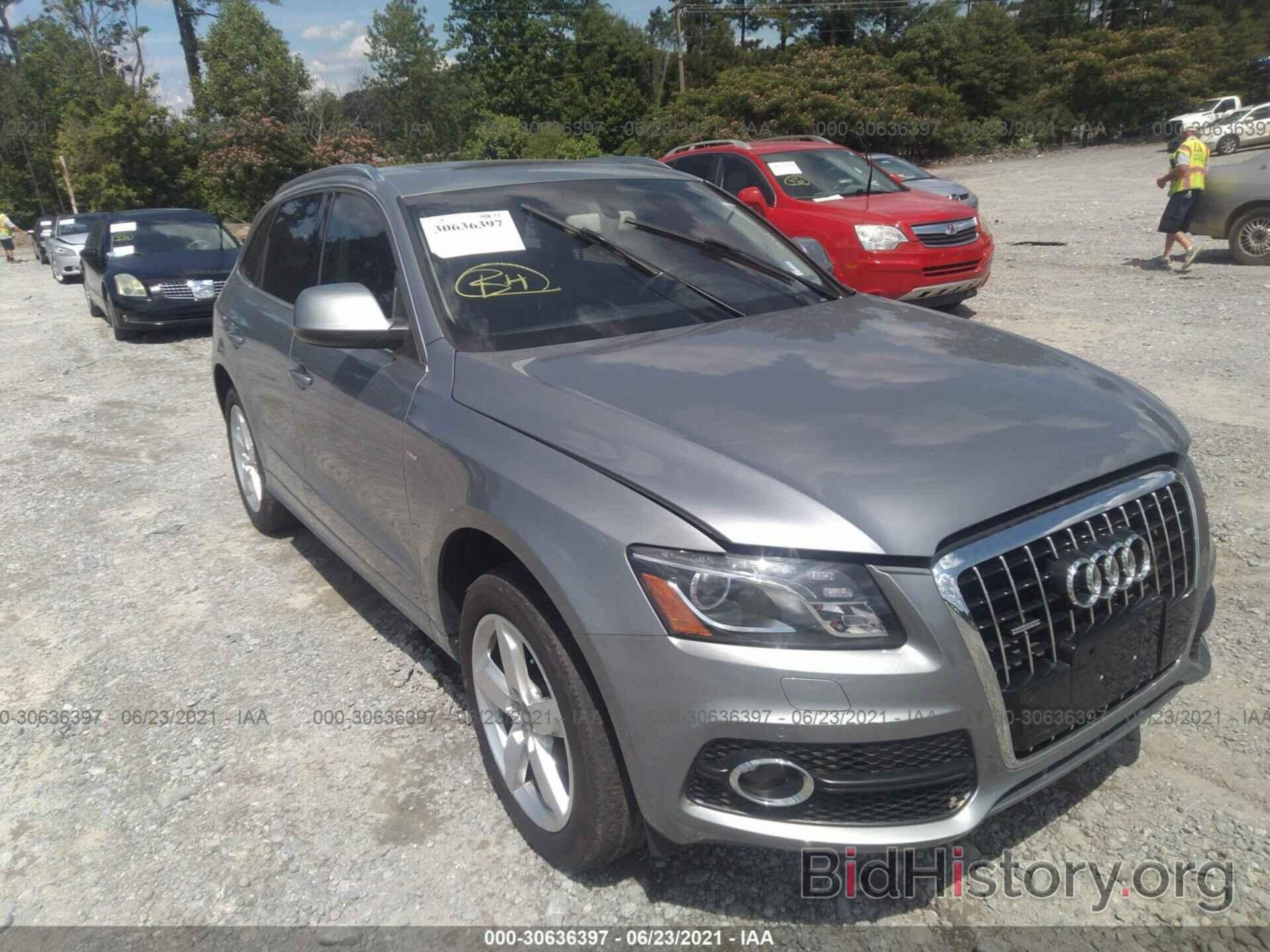 Photo WA1DKAFP8BA047788 - AUDI Q5 2011