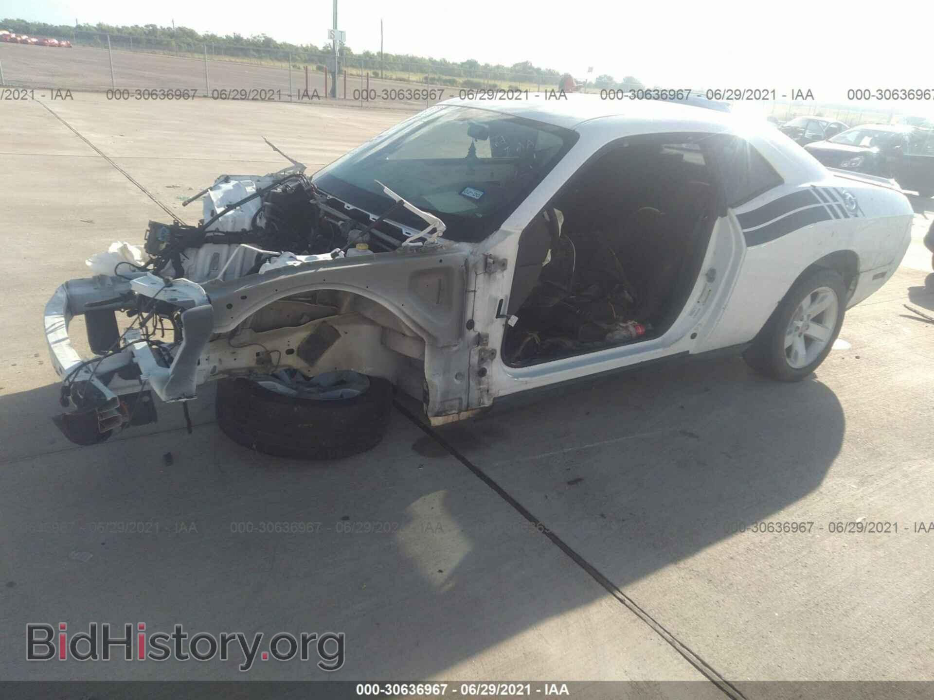 2013 DODGE CHALLENGER - VIN: 2C3CDYAG5DH581464 - Photo 2