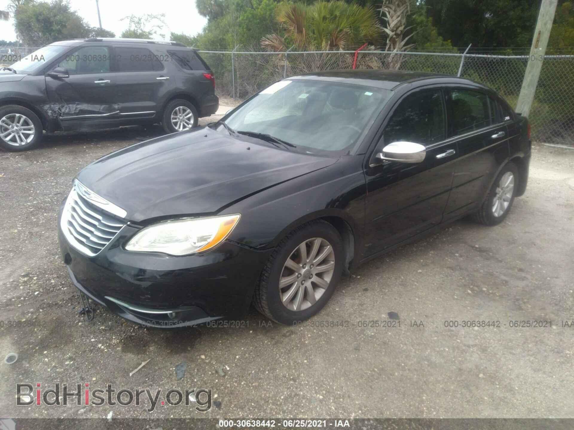 2013 CHRYSLER 200 - VIN: 1C3CCBCG4DN559007 - Фото 2