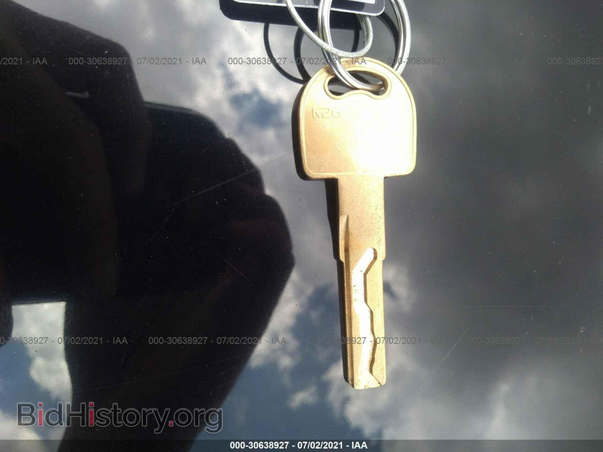 2006 AUDI TT - VIN: TRUSC28N061004697 - Фото 11