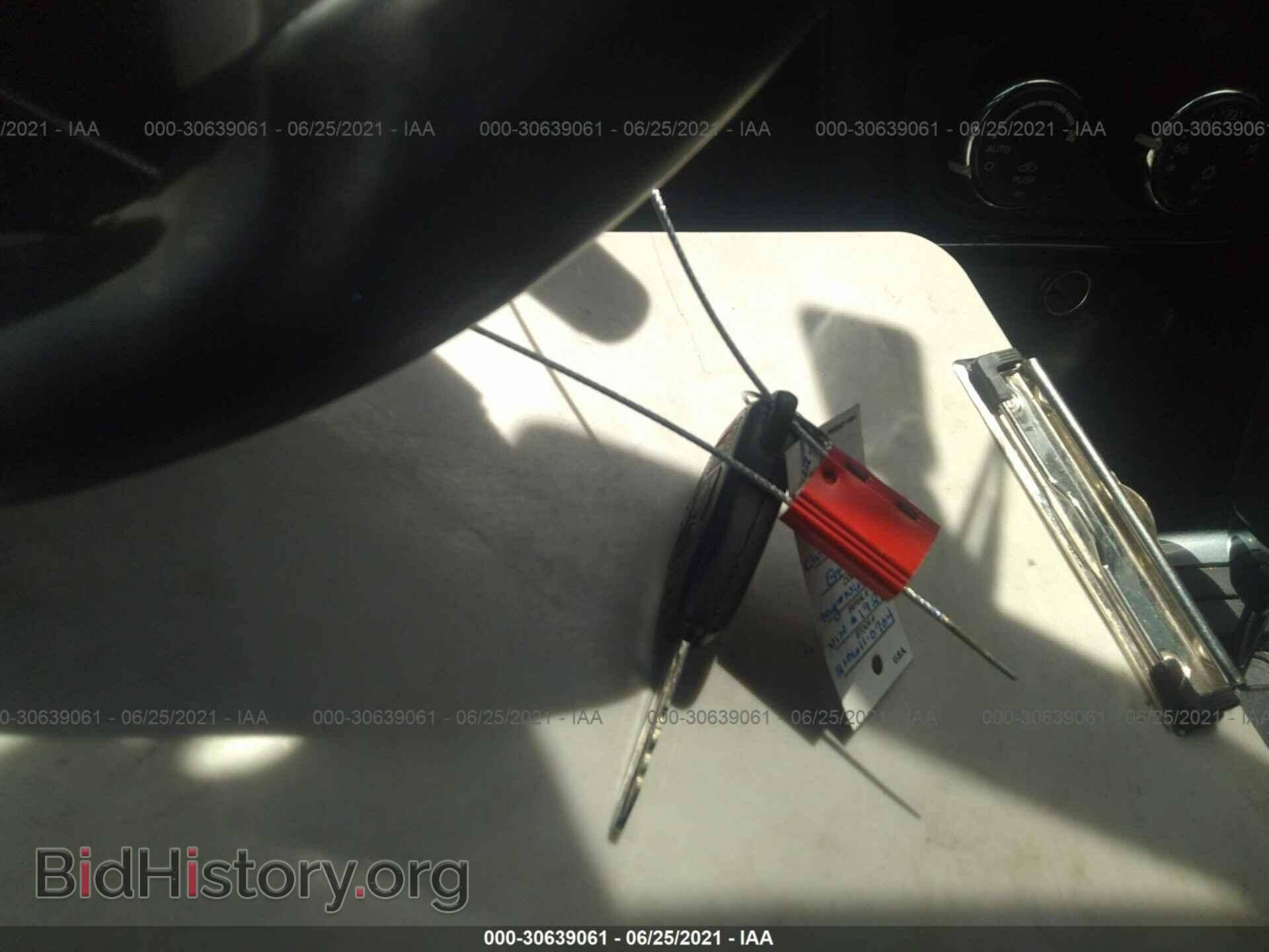2013 CHRYSLER 200 - VIN: 1C3CCBBG9DN731923 - Фото 11