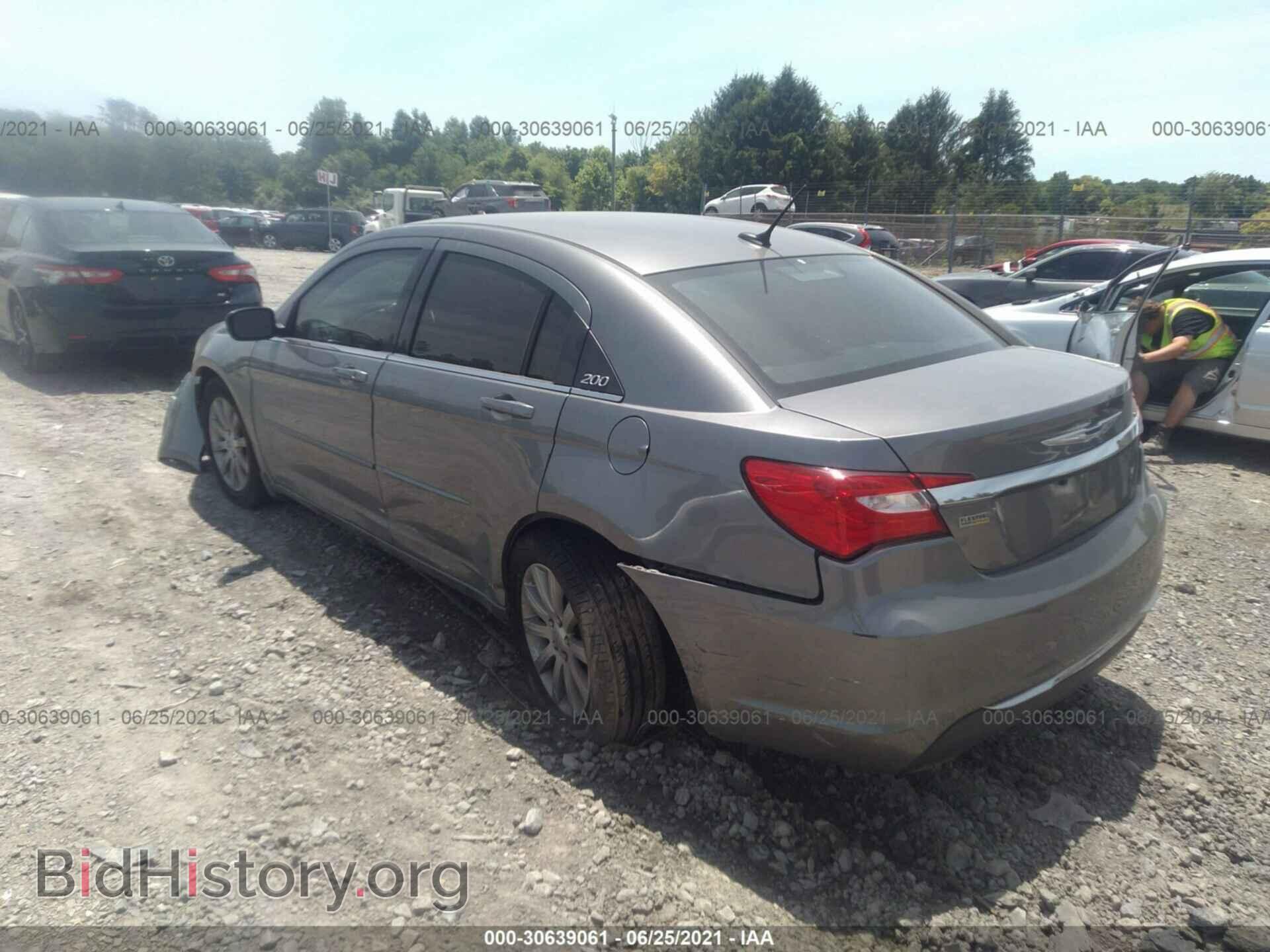 2013 CHRYSLER 200 - VIN: 1C3CCBBG9DN731923 - Фото 3