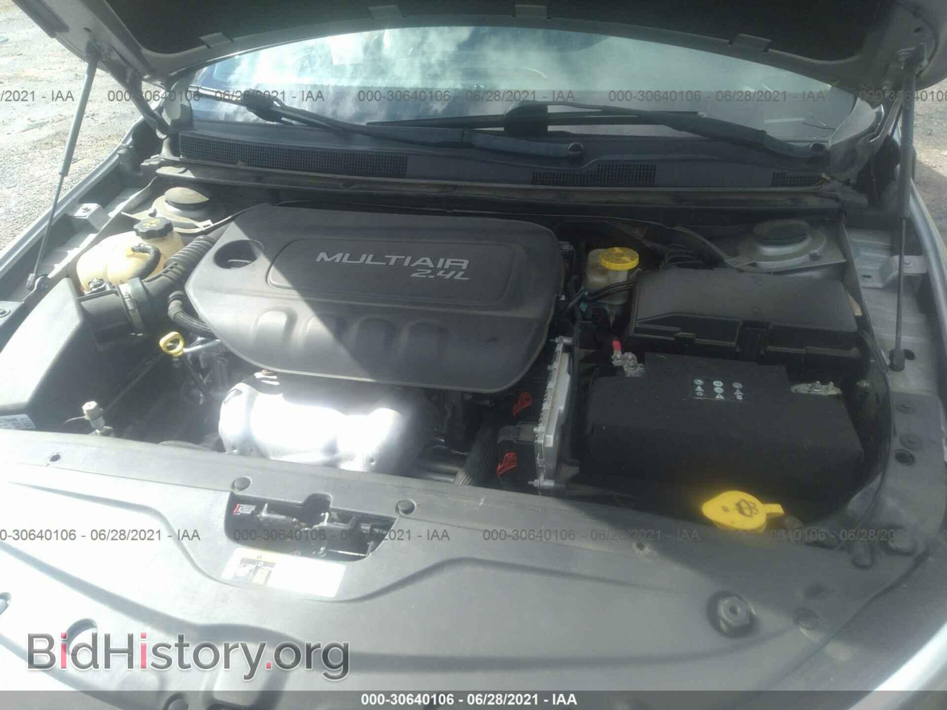 2016 CHRYSLER 200 - VIN: 1C3CCCCB8GN147106 - Фото 10