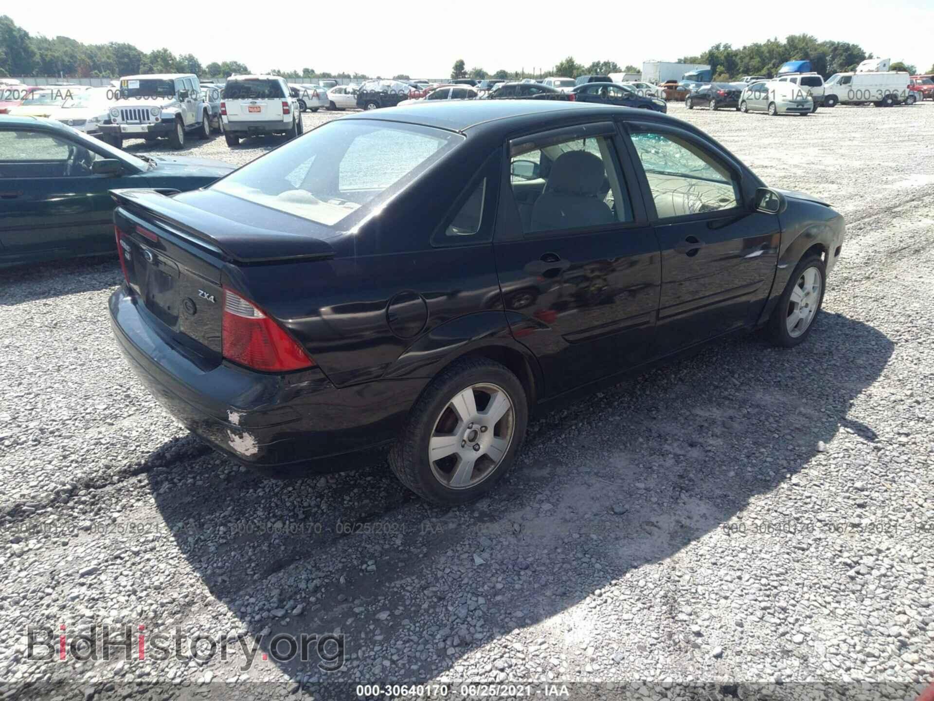 2006 FORD FOCUS - VIN: 1FAFP34N36W130671 - Фото 4